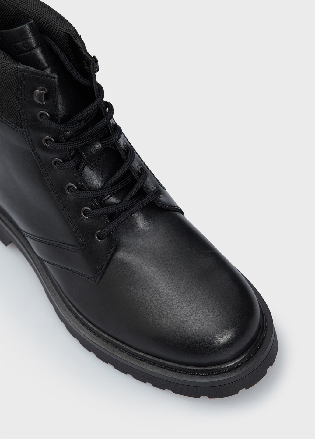 Черные осенние ботинки тимберленды Tommy Jeans