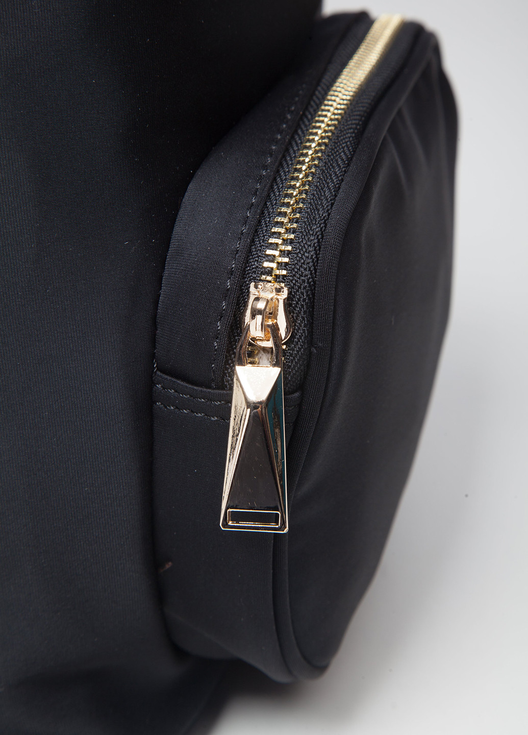 Жіночий міський рюкзак 27,5х28,5х10 см Vintage (229460497)