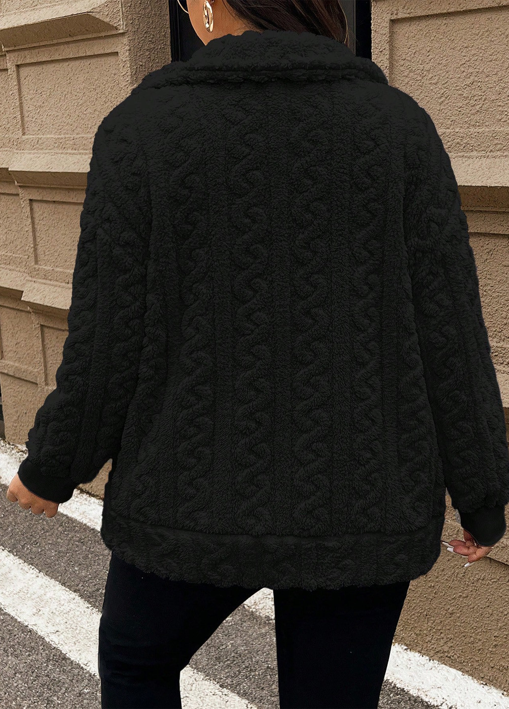 Черная демисезонная куртка SHEIN