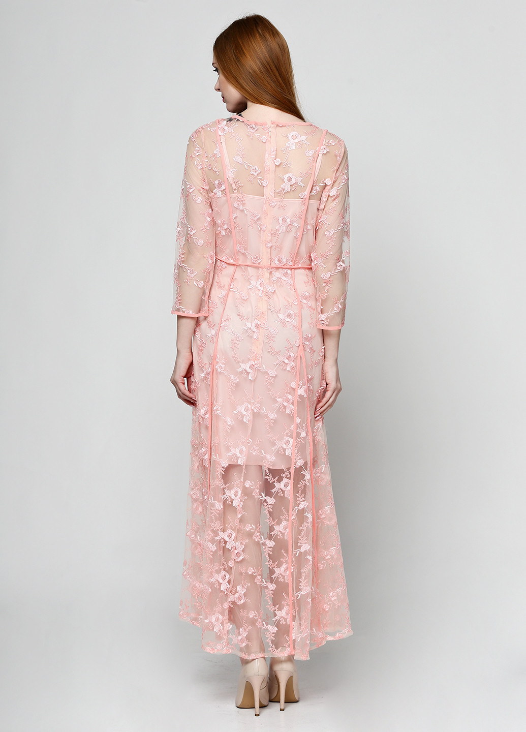 Розовое вечернее платье Silvian Heach с цветочным принтом
