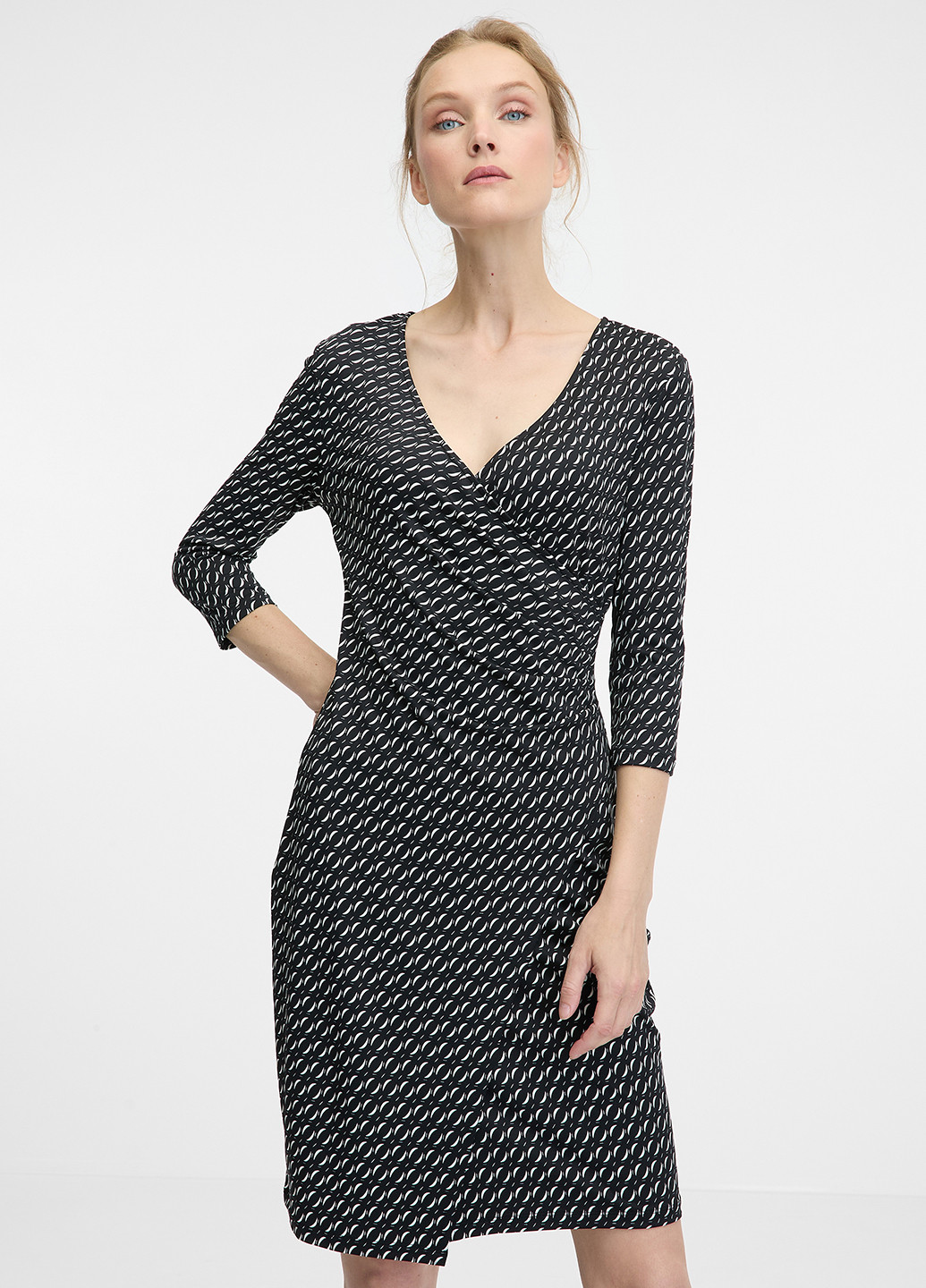 Чорно-білий кежуал сукня на запах Orsay з малюнком
