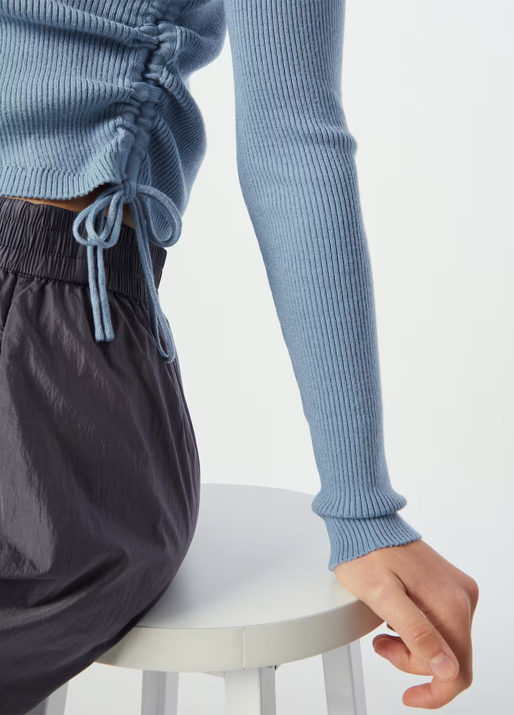 Голубой демисезонный свитер джемпер Guess