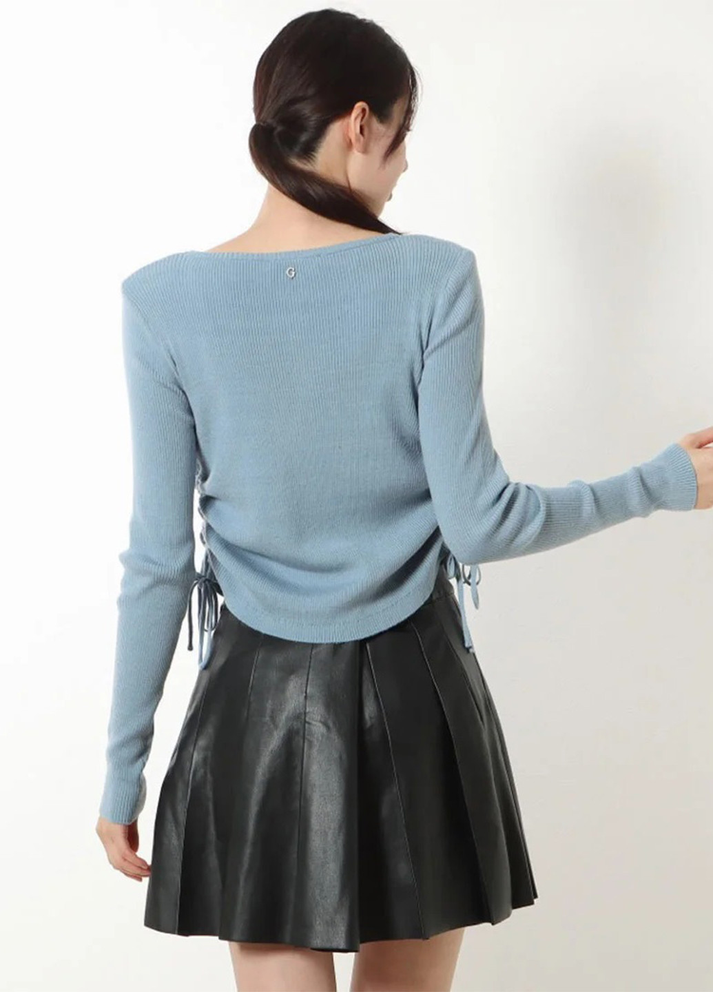 Голубой демисезонный свитер джемпер Guess