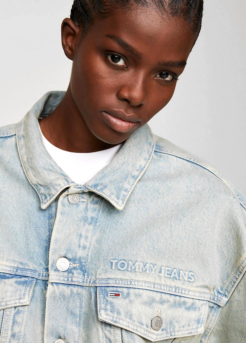 Блакитна демісезонна куртка Tommy Jeans