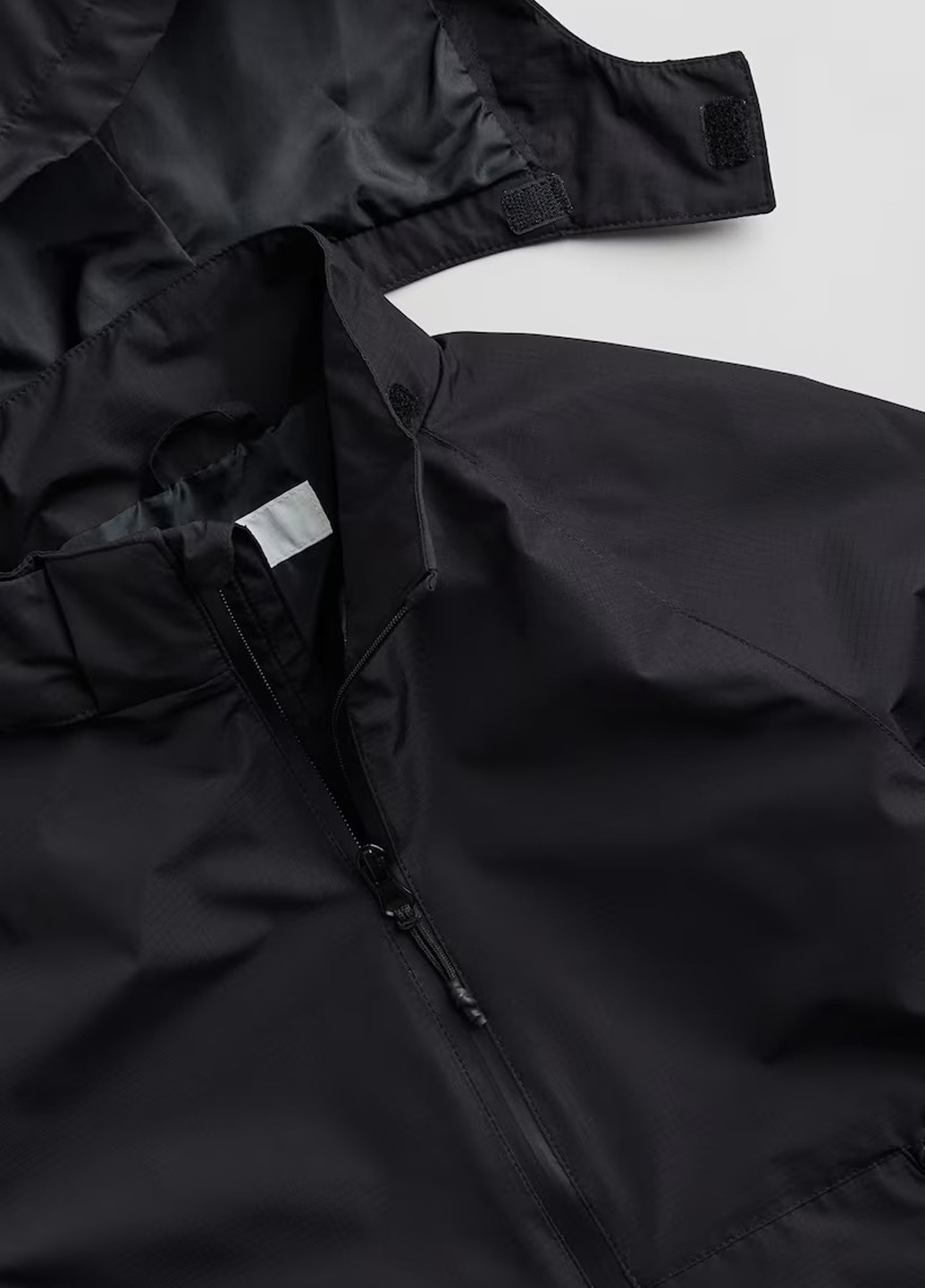 Чорна демісезонна вітровка H&M