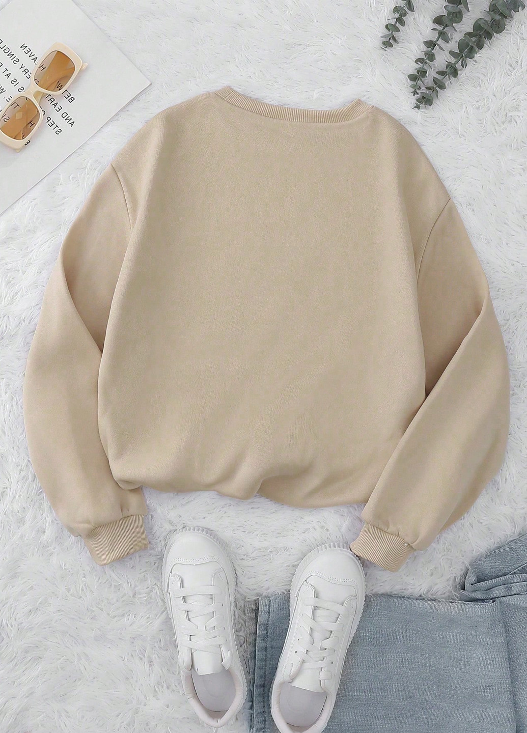 Бежевый свитшот SHEIN новогодний без декора (353322743)