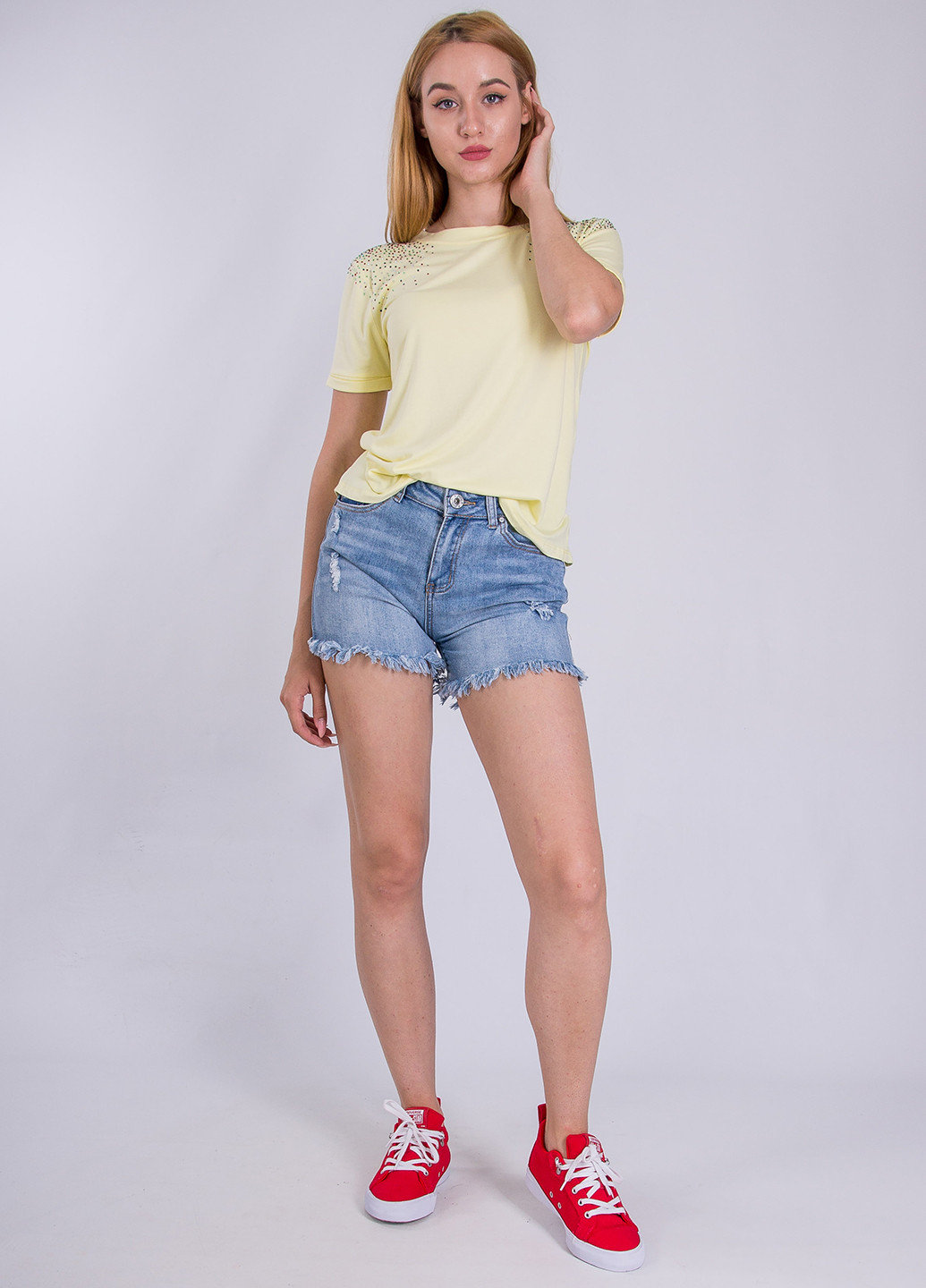 Светло-желтая летняя футболка Sarah Chole