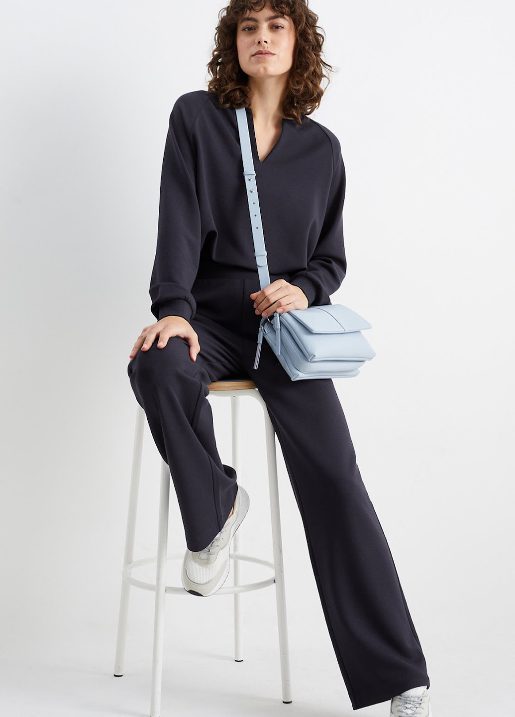 Темно-синя блуза C&A