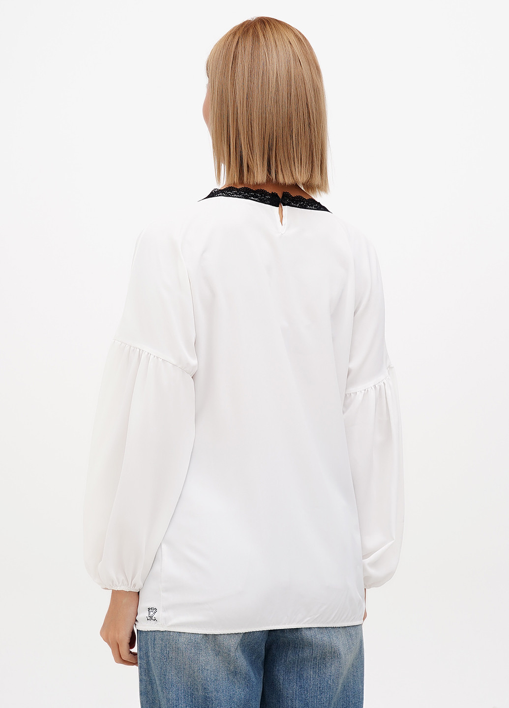 Белая блуза Sassofono