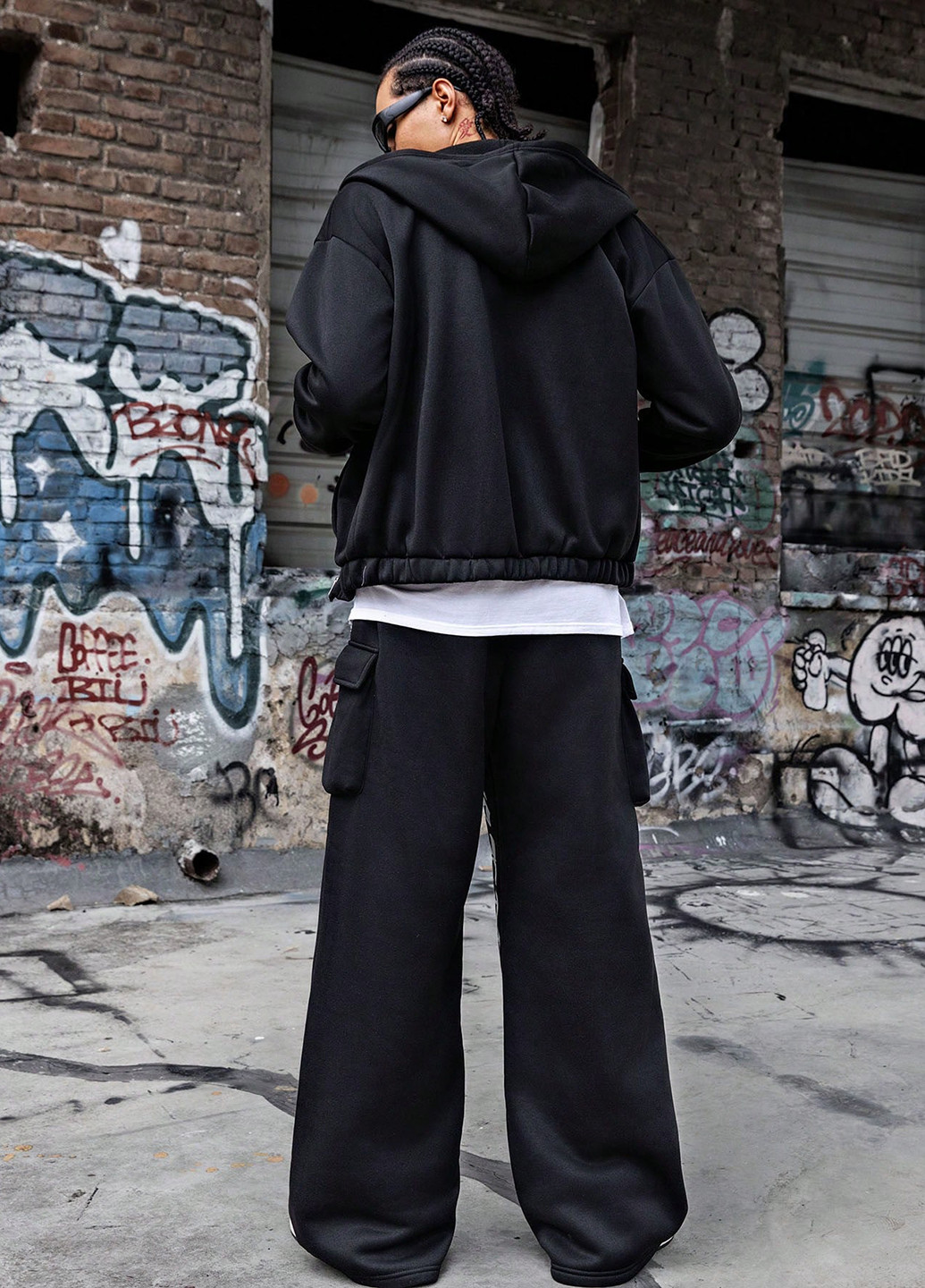 Чорний демісезонний костюм (толстовка, штани) брючний SHEIN
