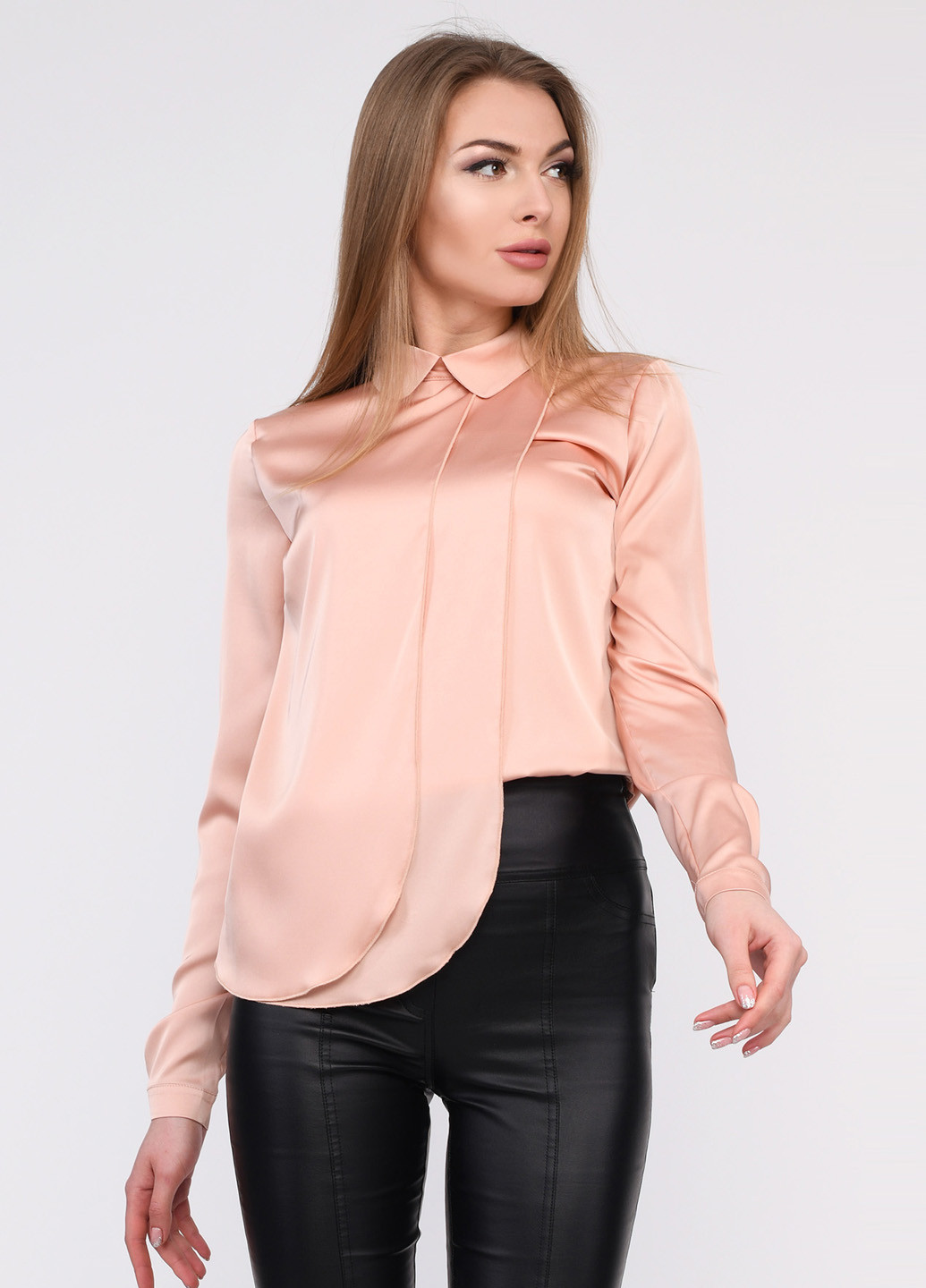 Персиковая демисезонная блуза Carica