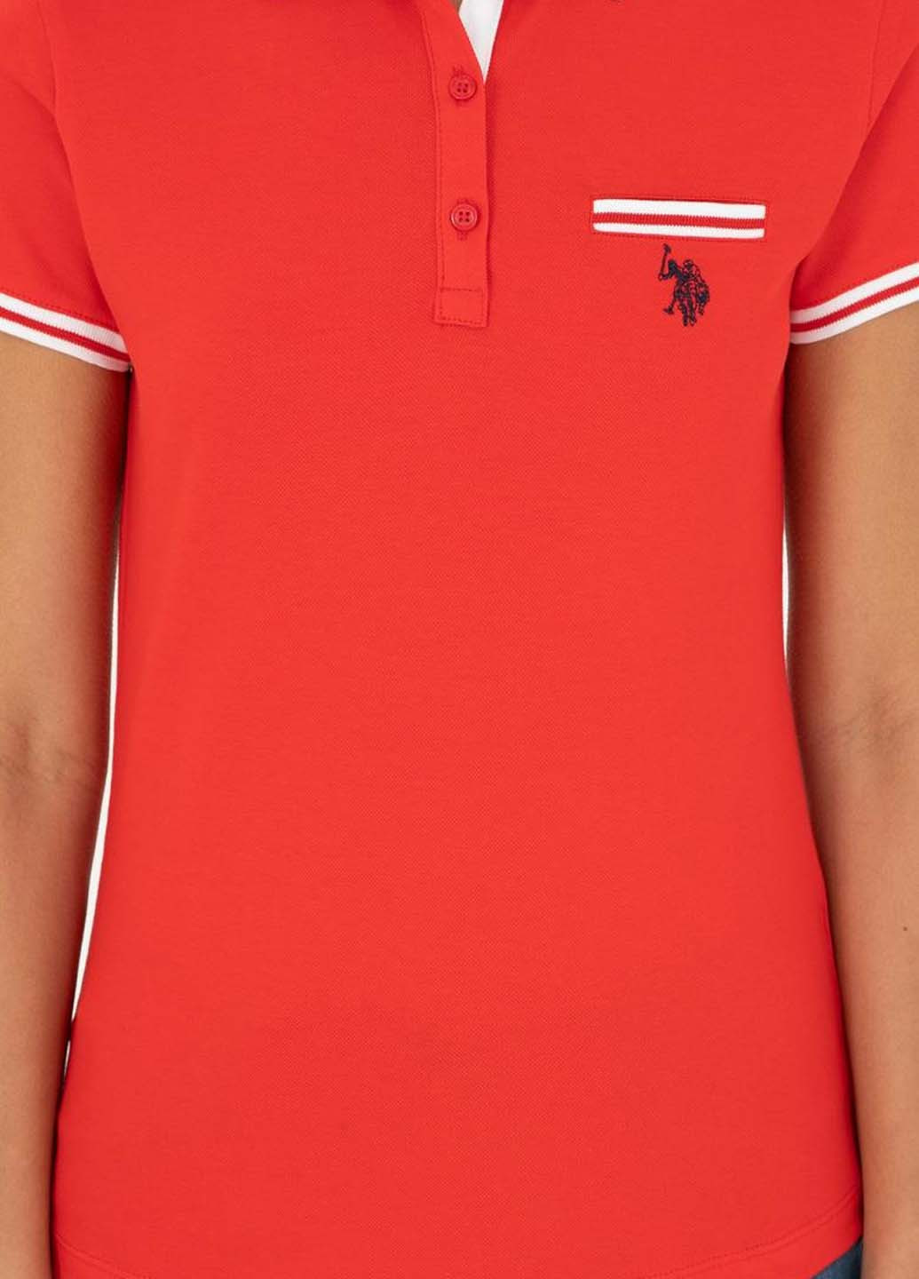 Красная женская футболка-поло U.S. Polo Assn. колор блок