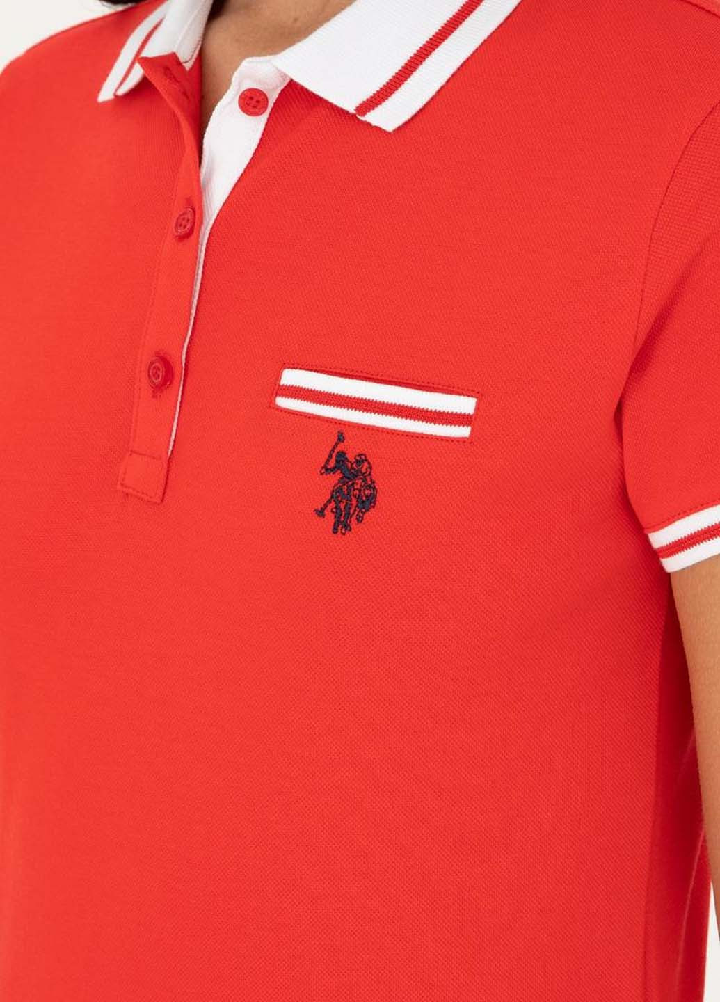 Красная женская футболка-поло U.S. Polo Assn. колор блок