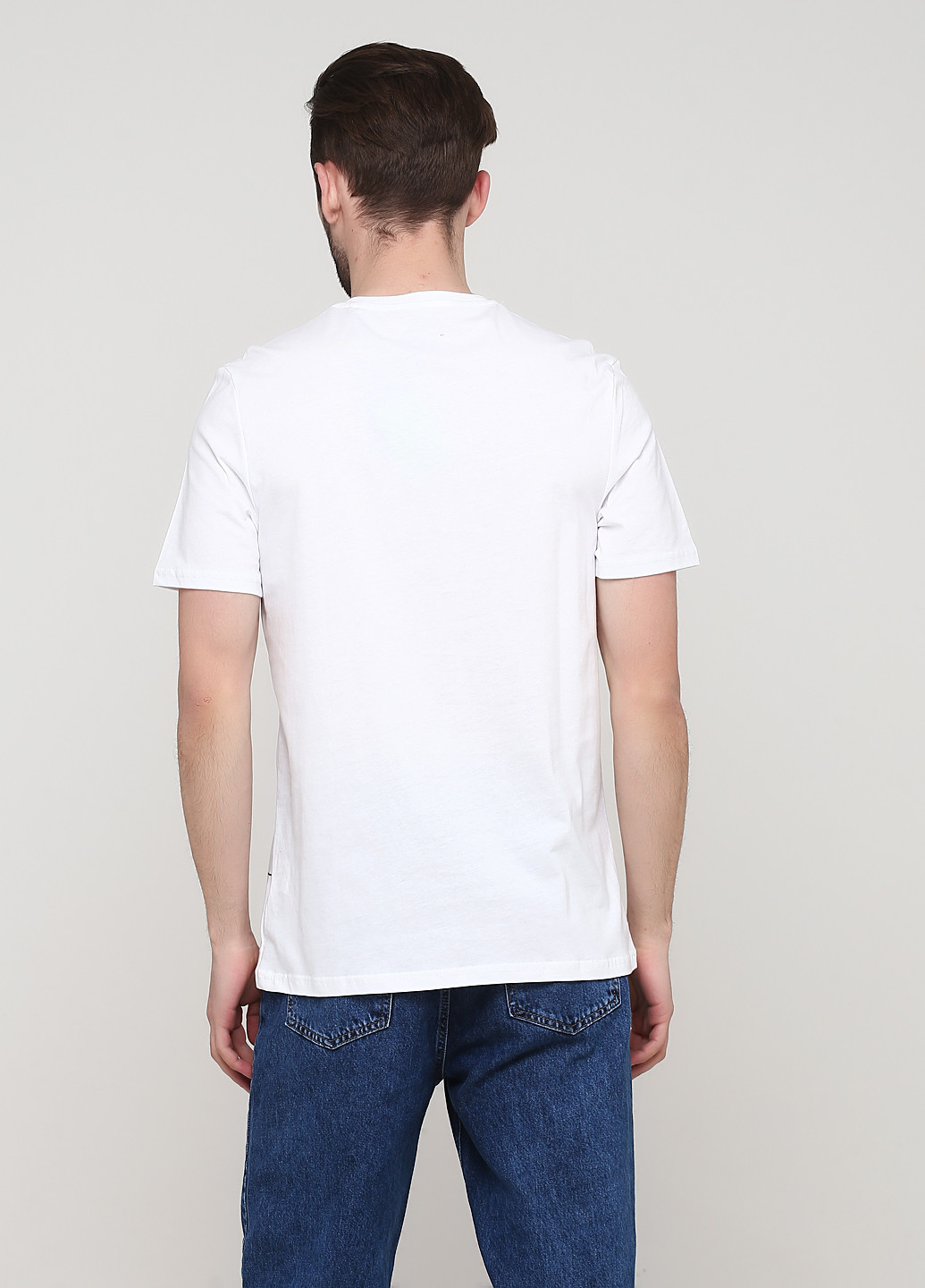 Белая футболка Madoc Jeans
