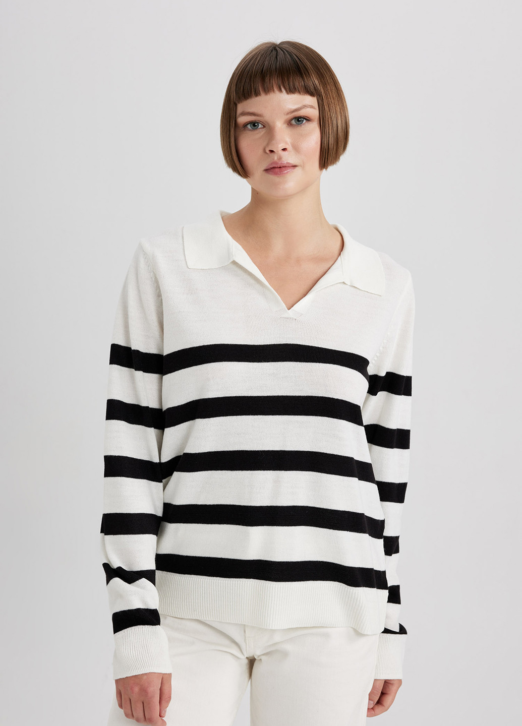 Білий демісезонний светр пуловер DeFacto