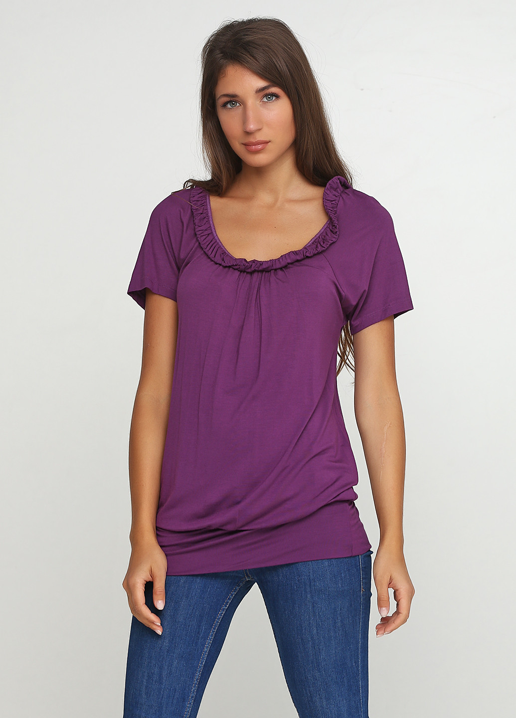 Фиолетовая летняя футболка CARLA F
