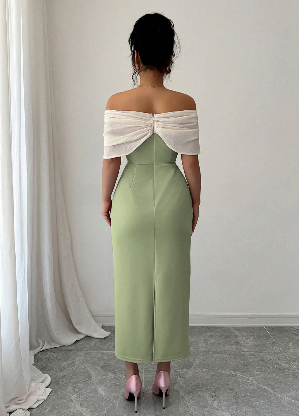 Светло-зеленое вечернее платье силуэтная, с открытыми плечами SHEIN однотонное