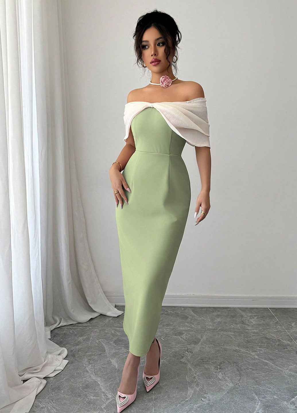 Светло-зеленое вечернее платье силуэтная, с открытыми плечами SHEIN однотонное