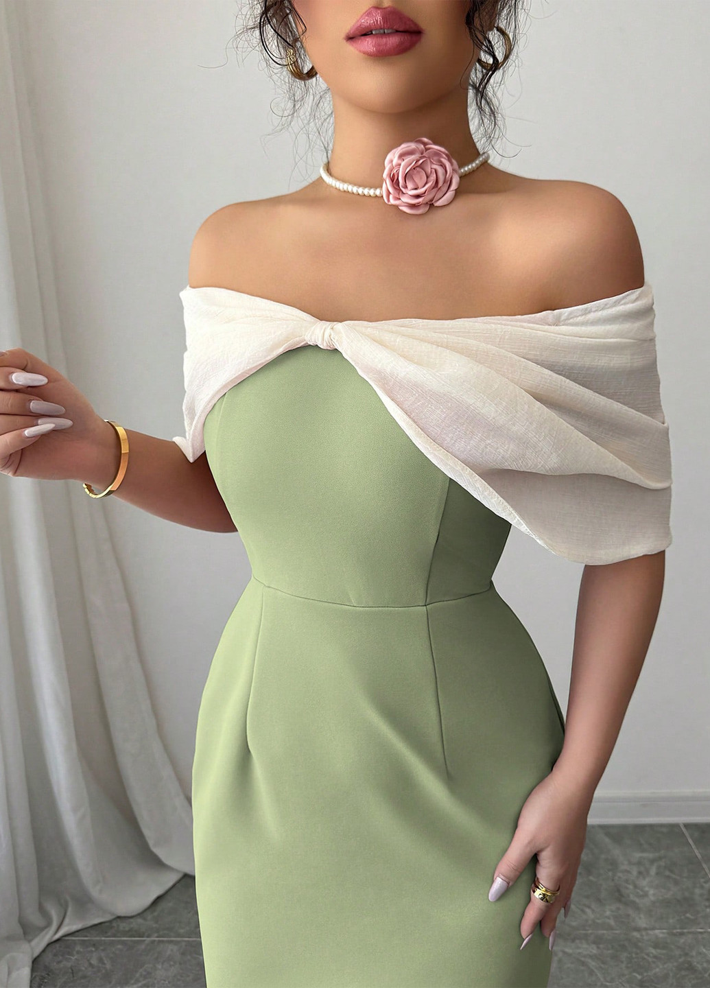 Светло-зеленое вечернее платье силуэтная, с открытыми плечами SHEIN однотонное
