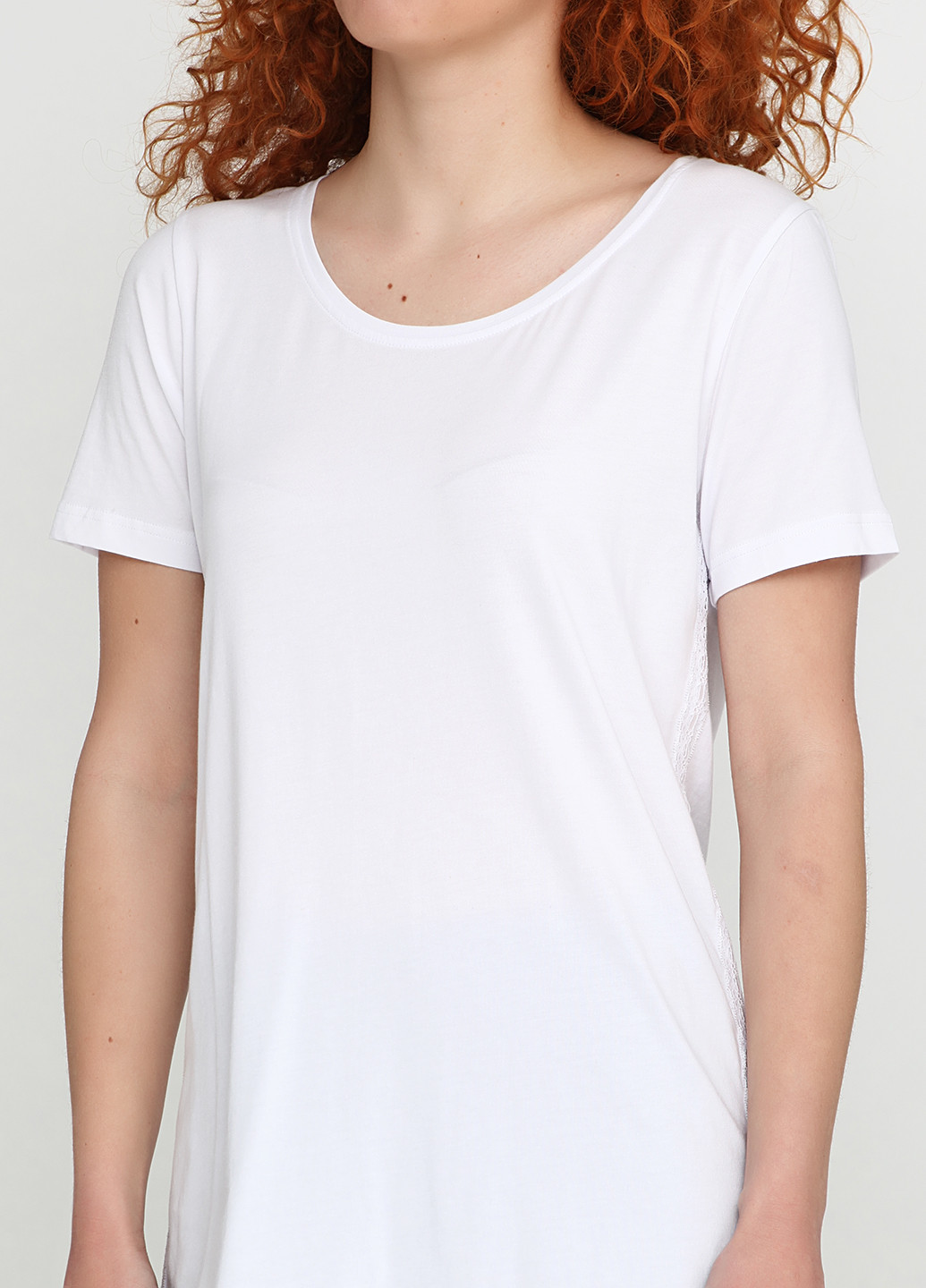 Белая летняя футболка Adia Fashion