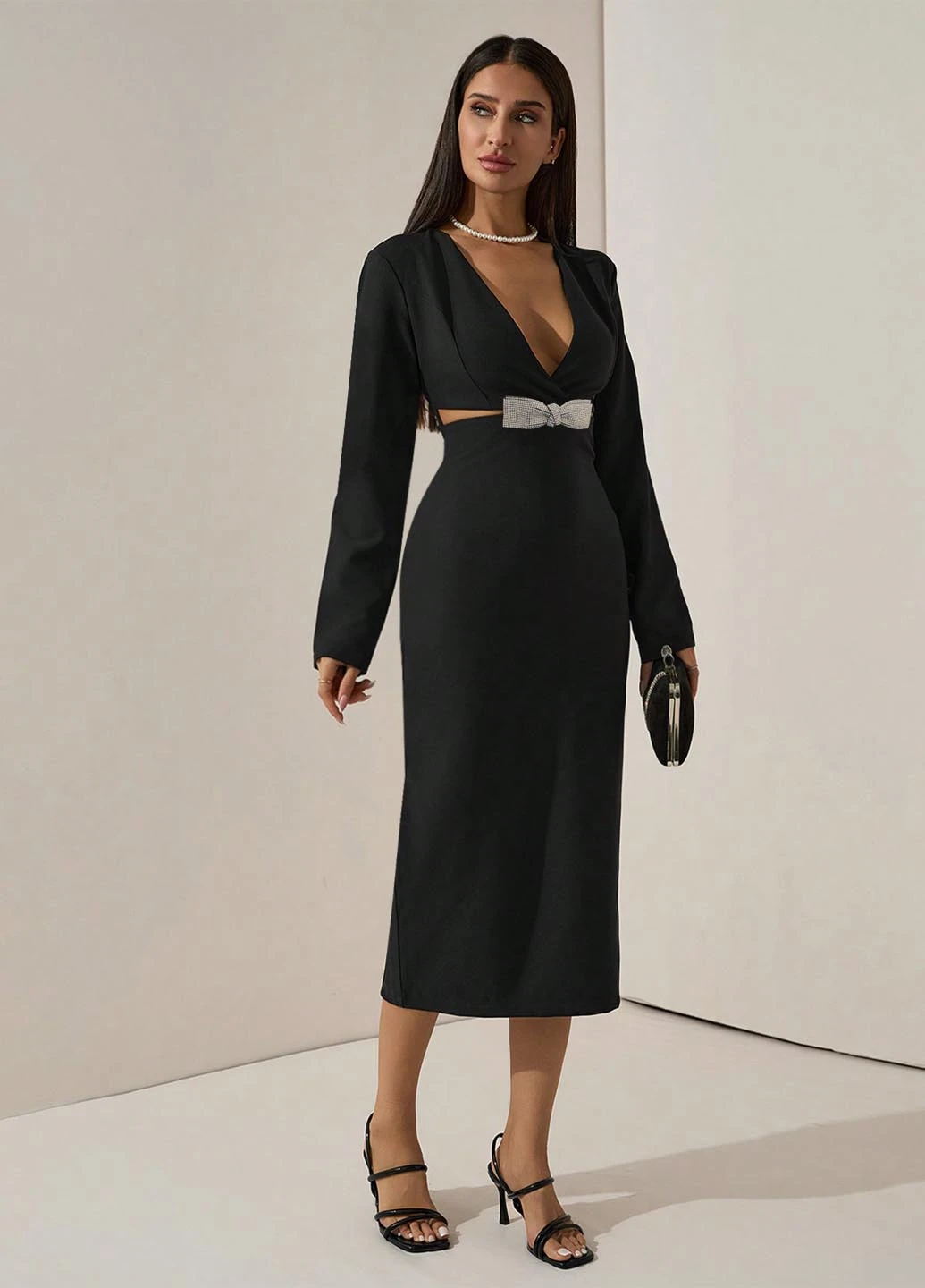 Черное кэжуал платье силуэтная SHEIN однотонное
