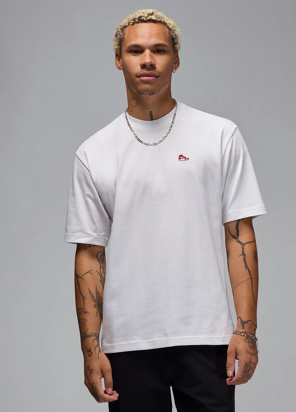 Белая футболка Jordan M BRND BR SR PCH SS CRW