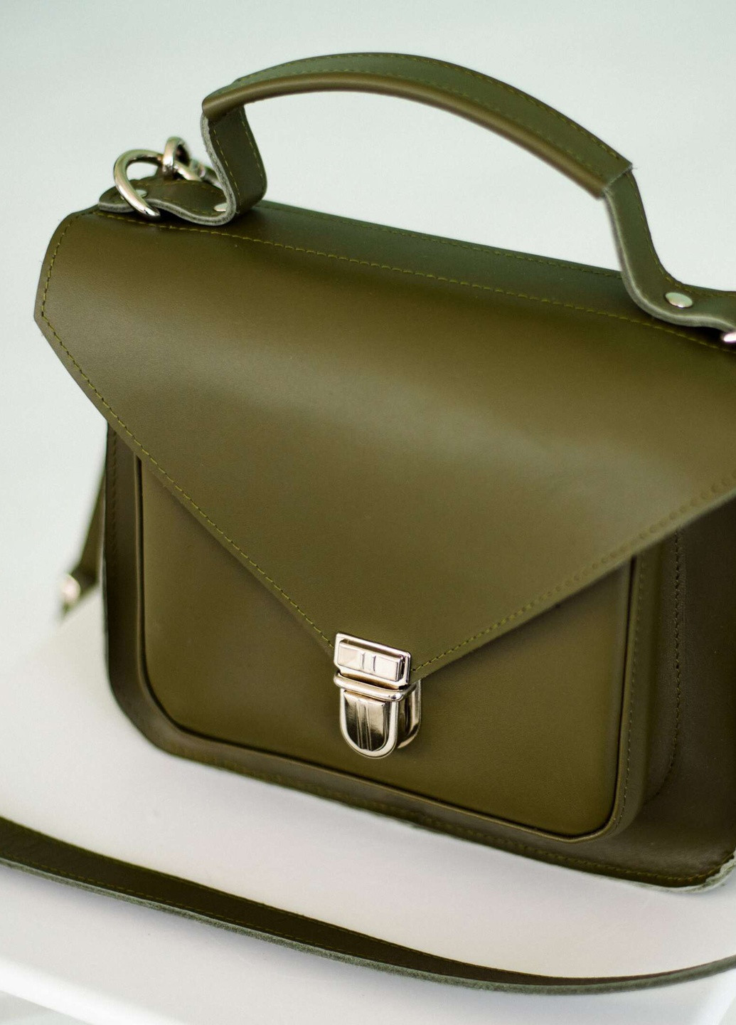 Женская деловая сумка ручной работы из натуральной кожи с легким матовым эффектом цвета хаки Boorbon (253342370)