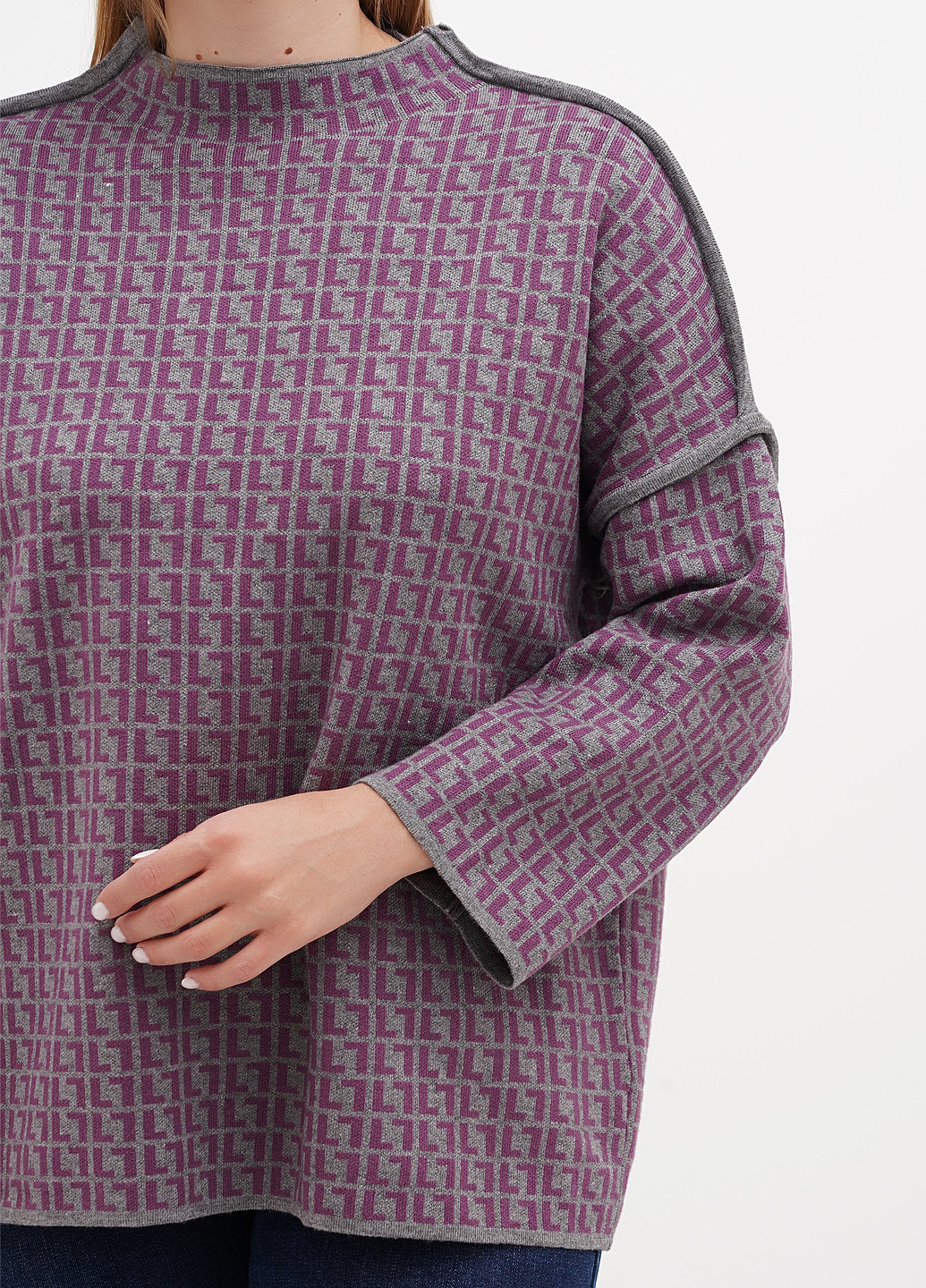 Сірий демісезонний светр Kiss Me