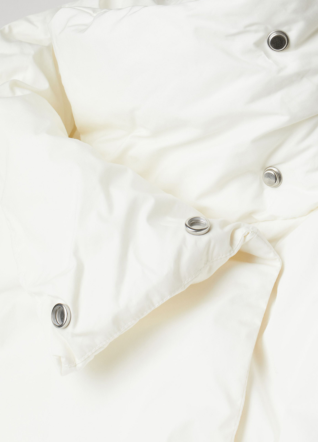 Белая зимняя куртка H&M