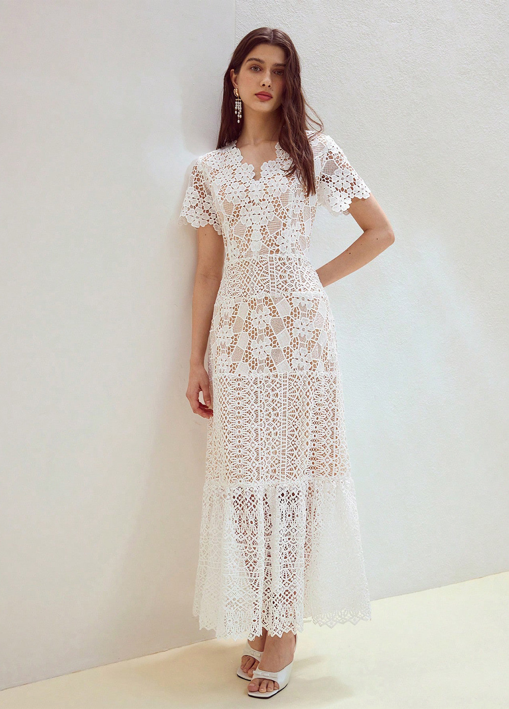 Белое кэжуал платье а-силуэт SHEIN однотонное