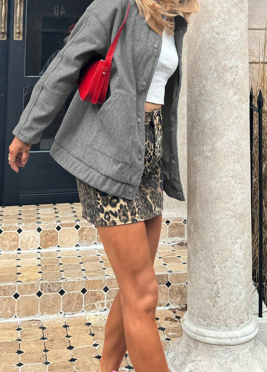 Серая демисезонная куртка SHEIN