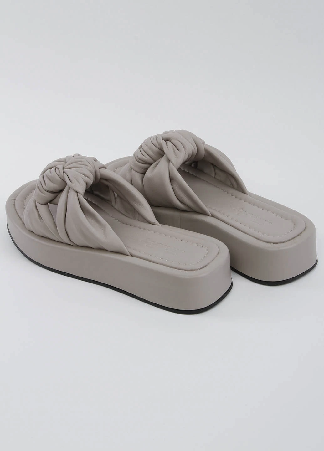 Шльопанці No Brand (253930425)
