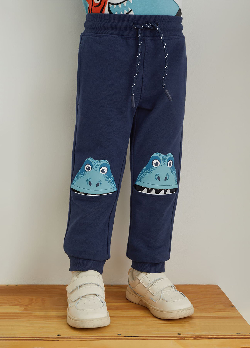 Темно-синие кэжуал демисезонные брюки джоггеры C&A