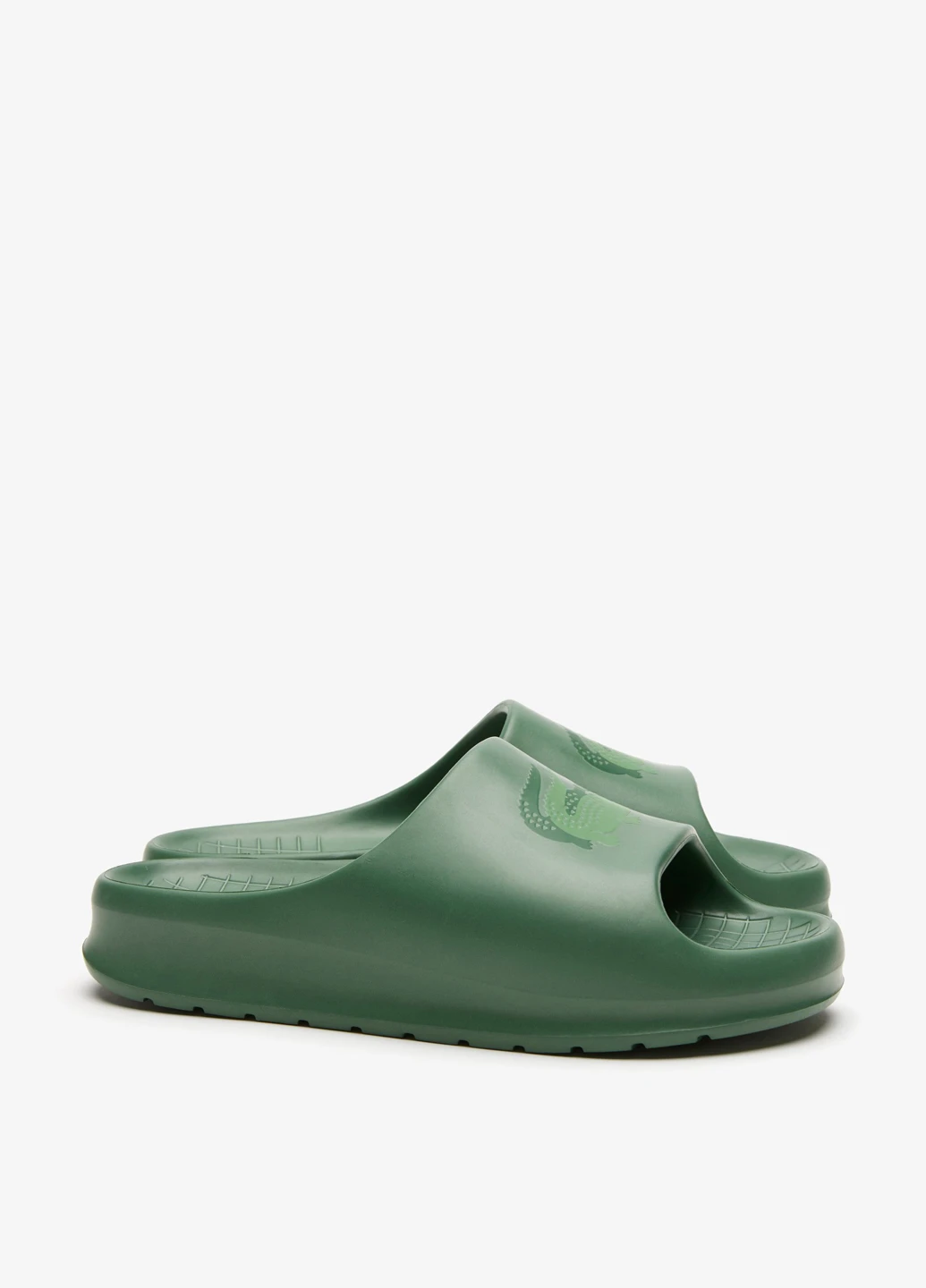 Зеленые кэжуал, пляжные шлепанцы Lacoste