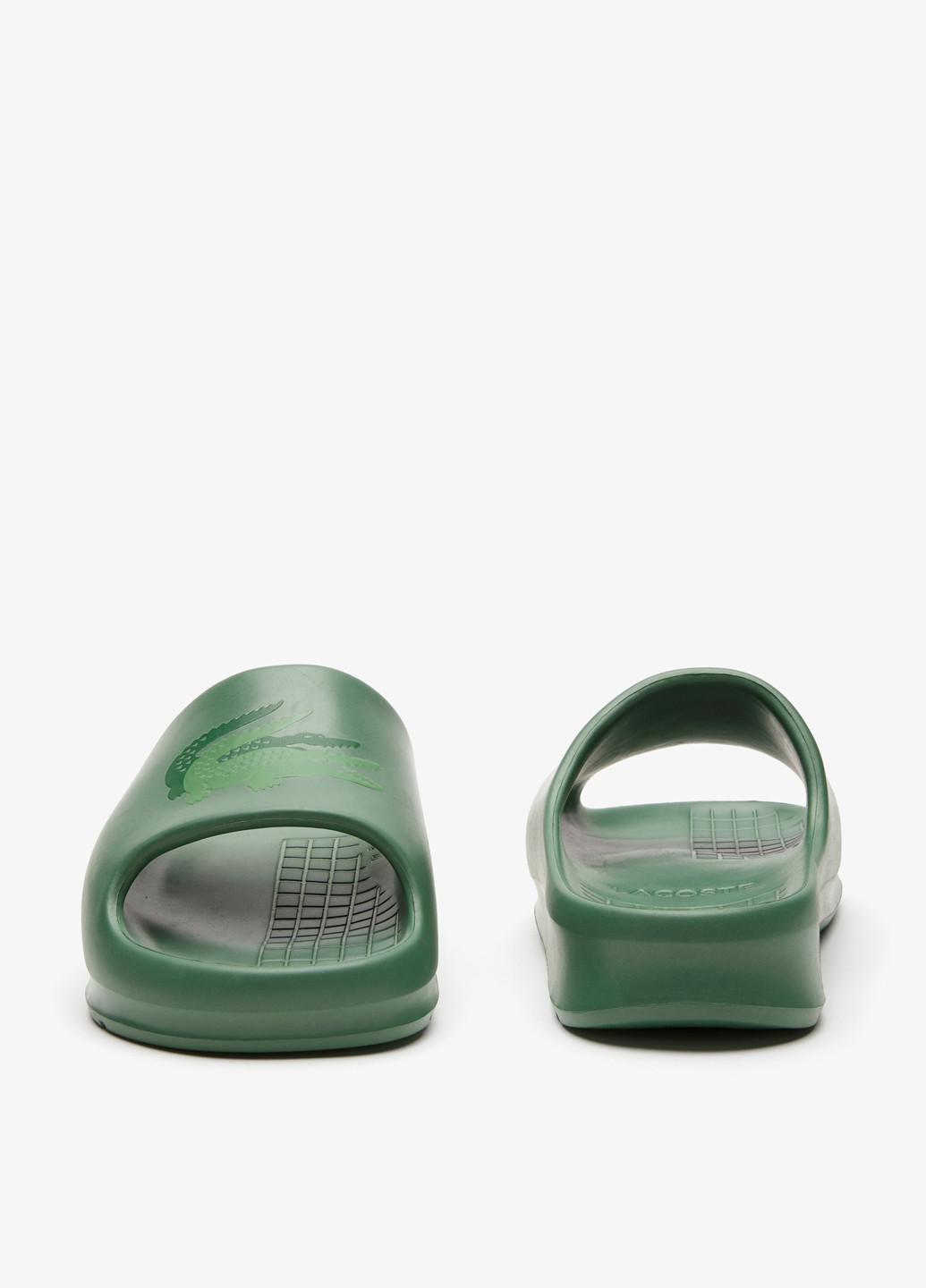 Зеленые кэжуал, пляжные шлепанцы Lacoste