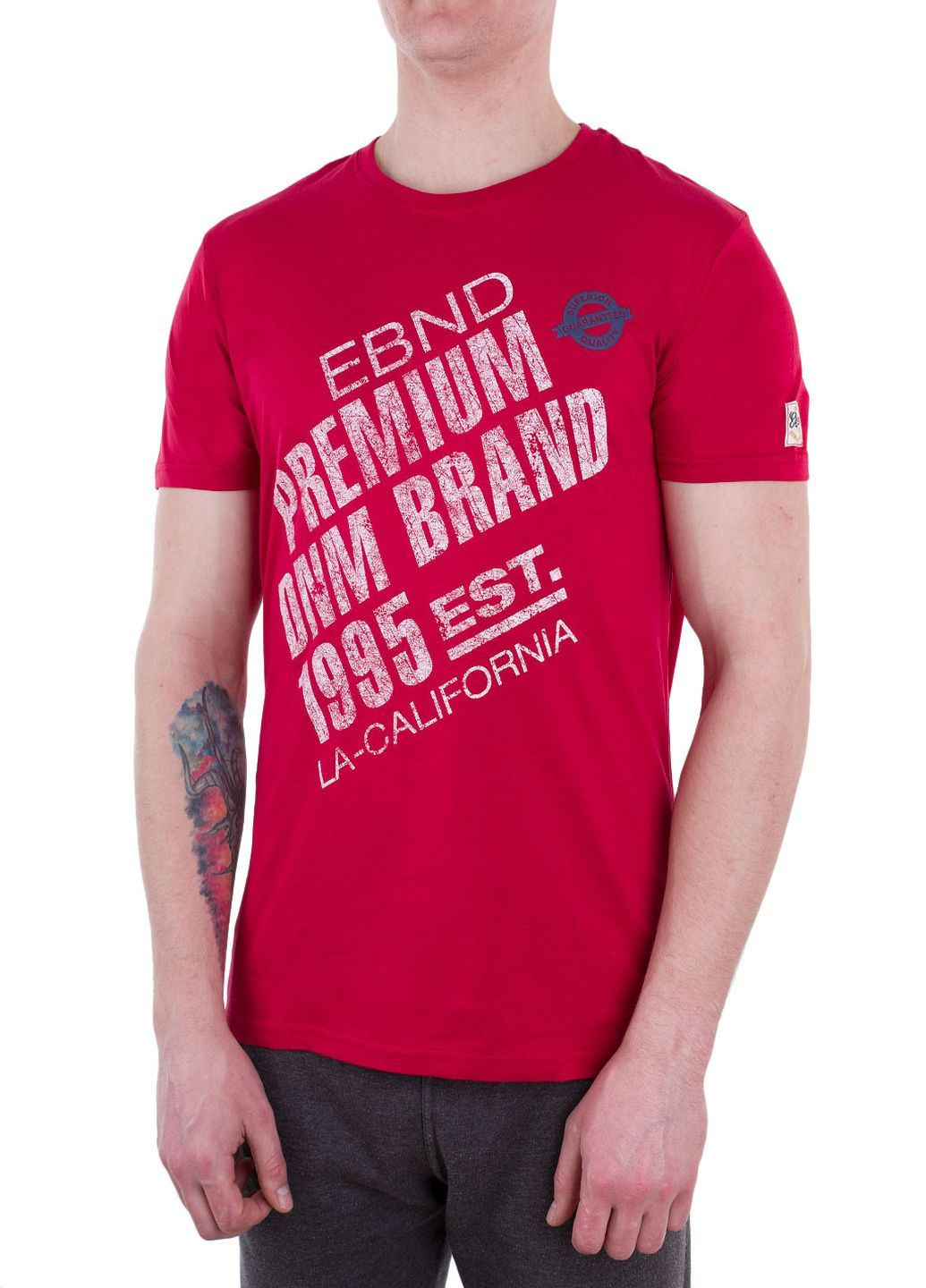 Красная футболка E-Bound