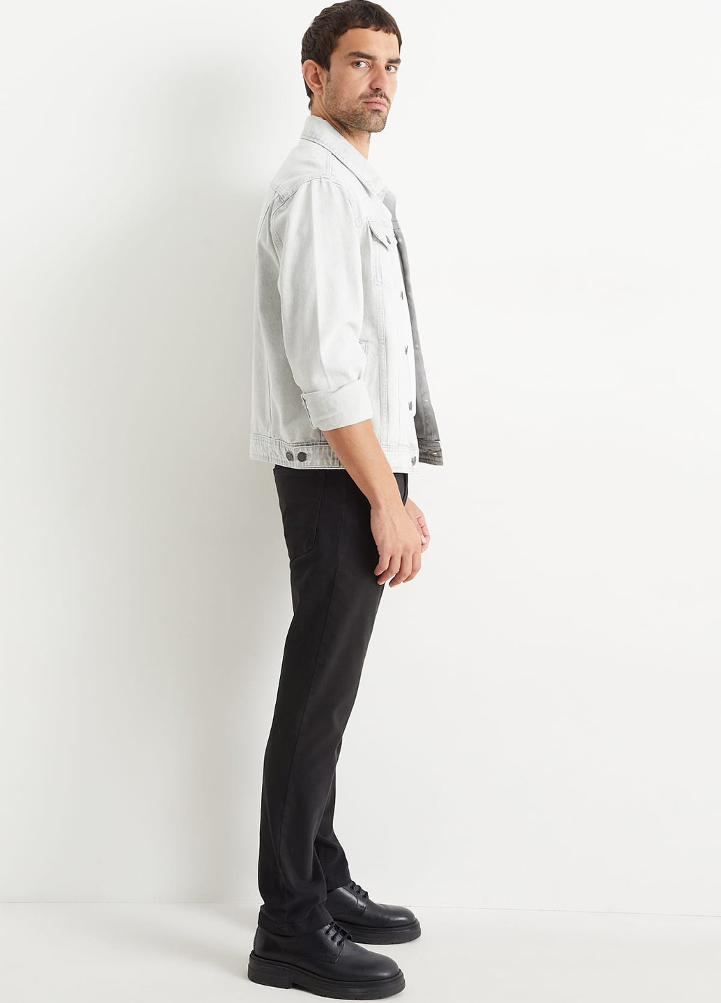 Черные кэжуал демисезонные зауженные брюки C&A