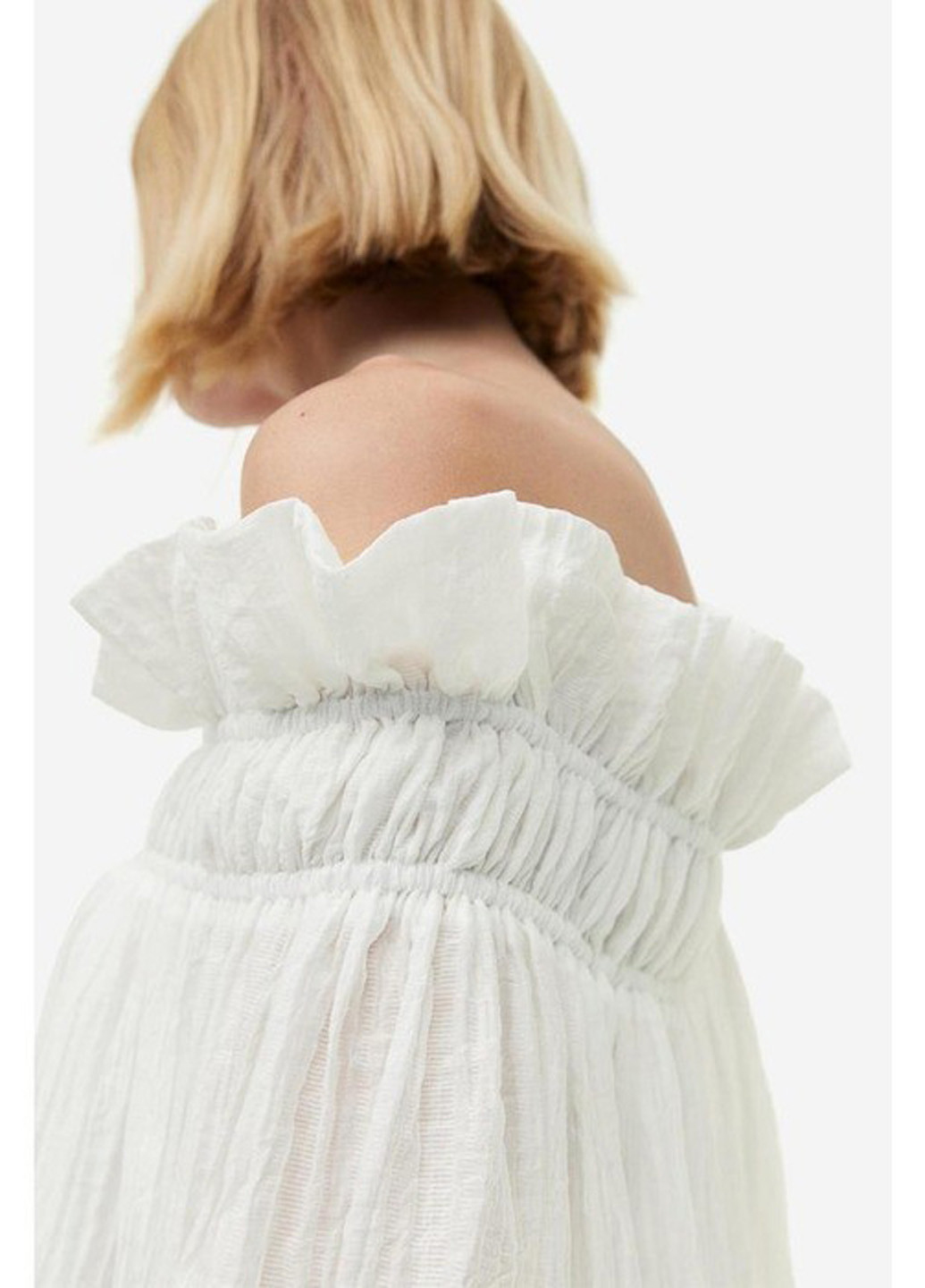 Молочное кэжуал платье с открытыми плечами H&M однотонное