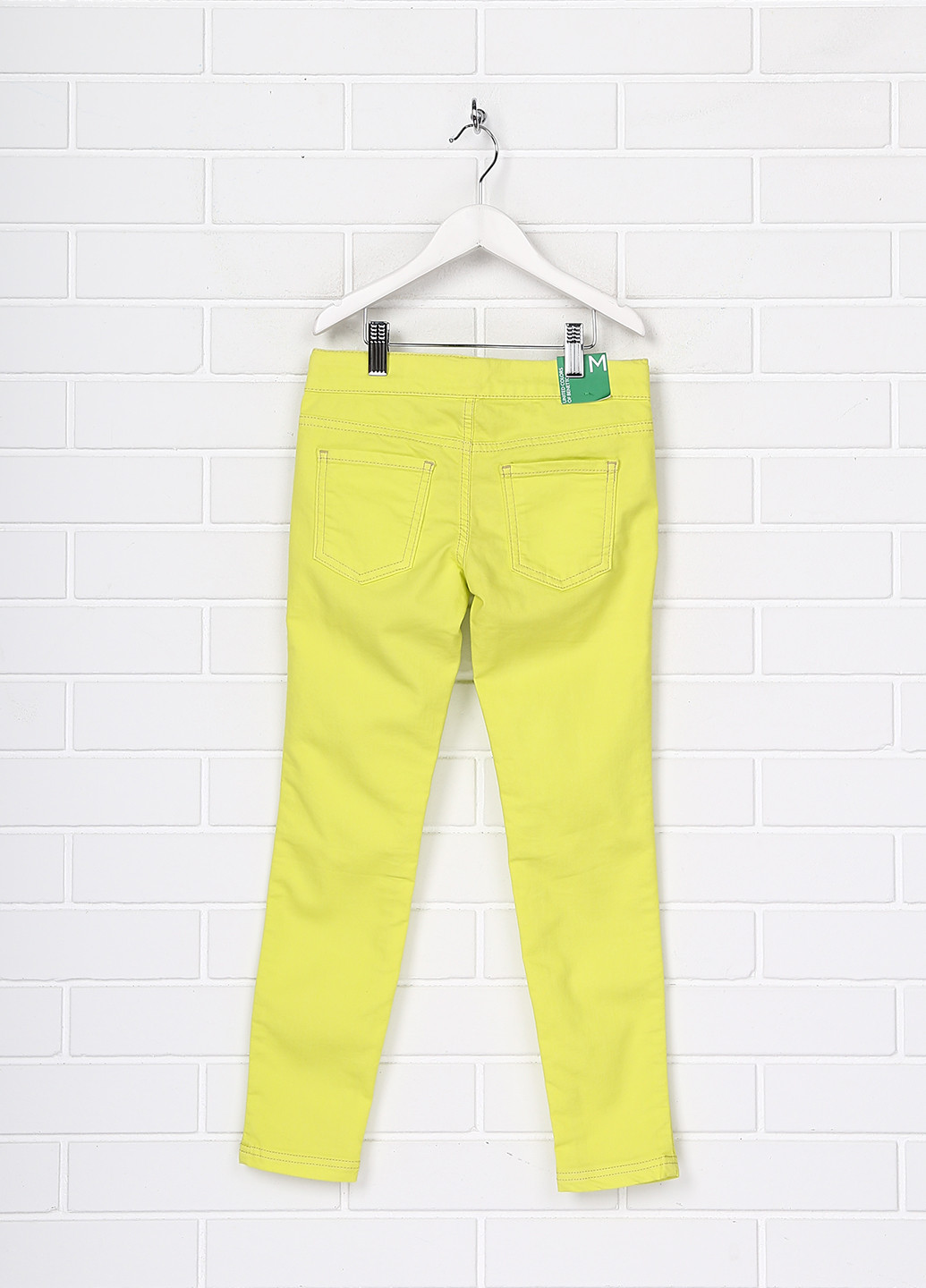 Лимонные кэжуал демисезонные зауженные брюки United Colors of Benetton