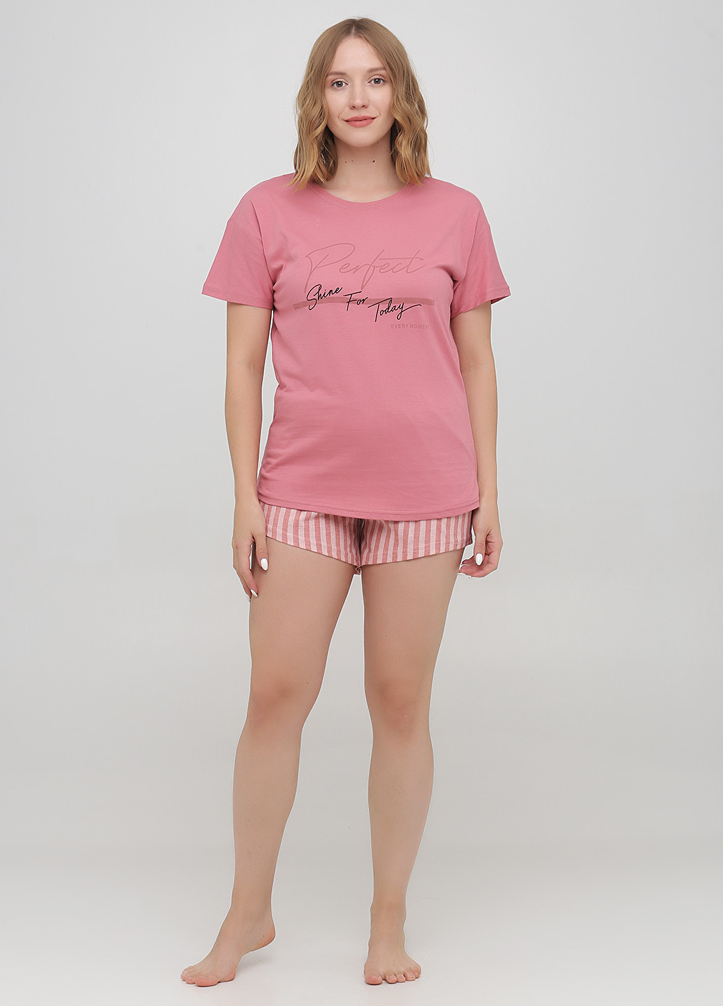 Рожевий демісезонний комплект (футболка, шорти) ARCAN