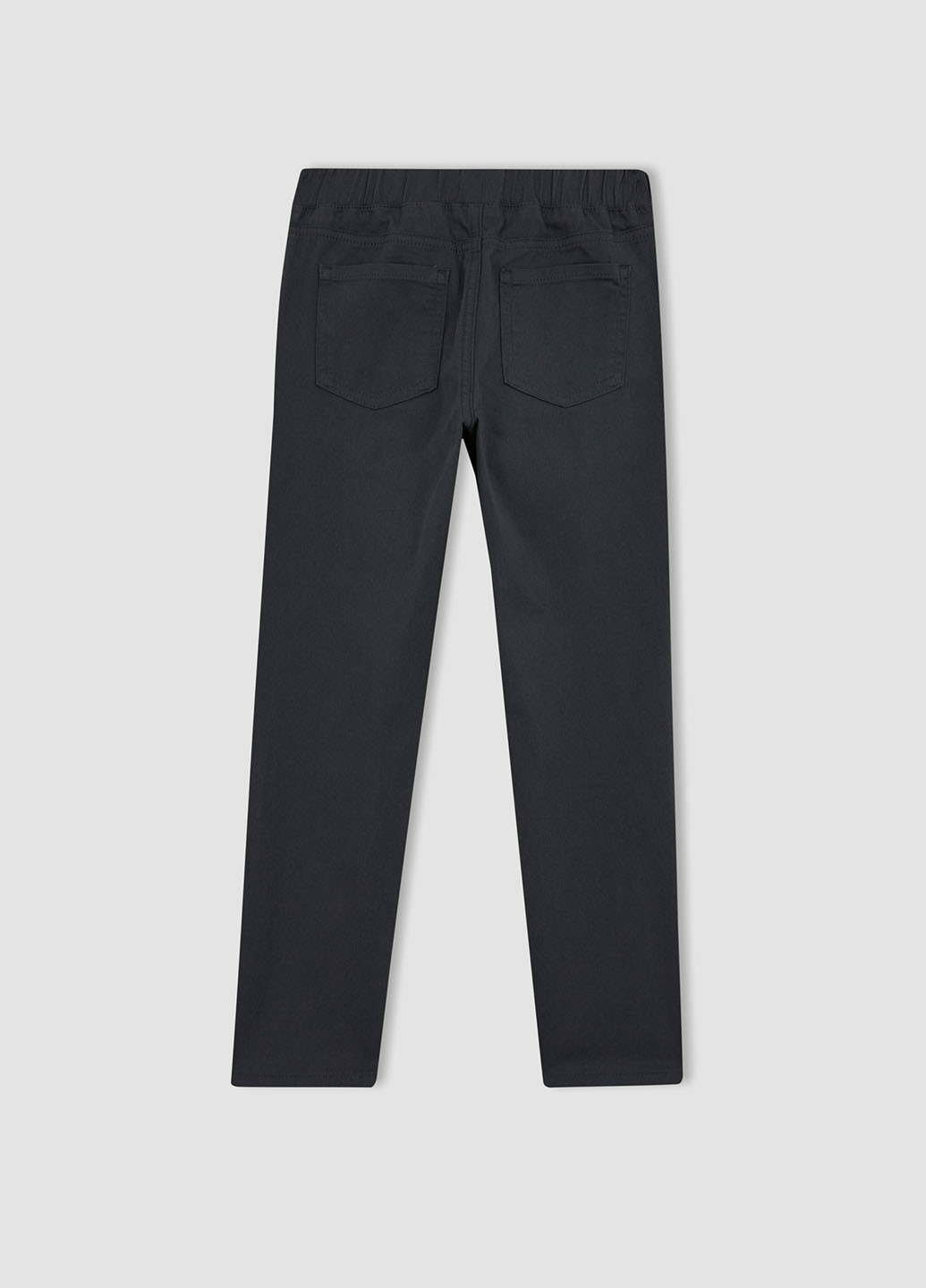 Темно-серые кэжуал демисезонные брюки зауженные DeFacto