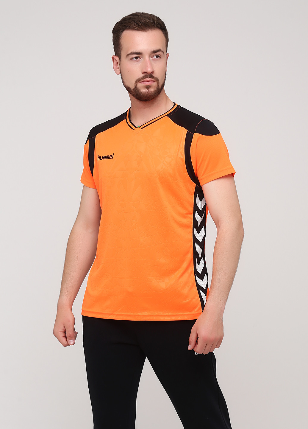 Кислотно-оранжевая футболка Hummel