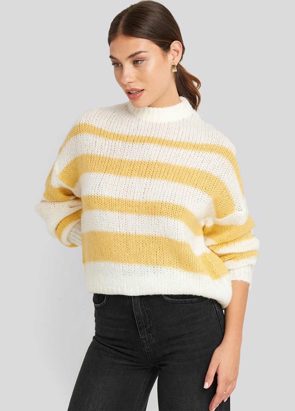 Желтый демисезонный свитер NA-KD