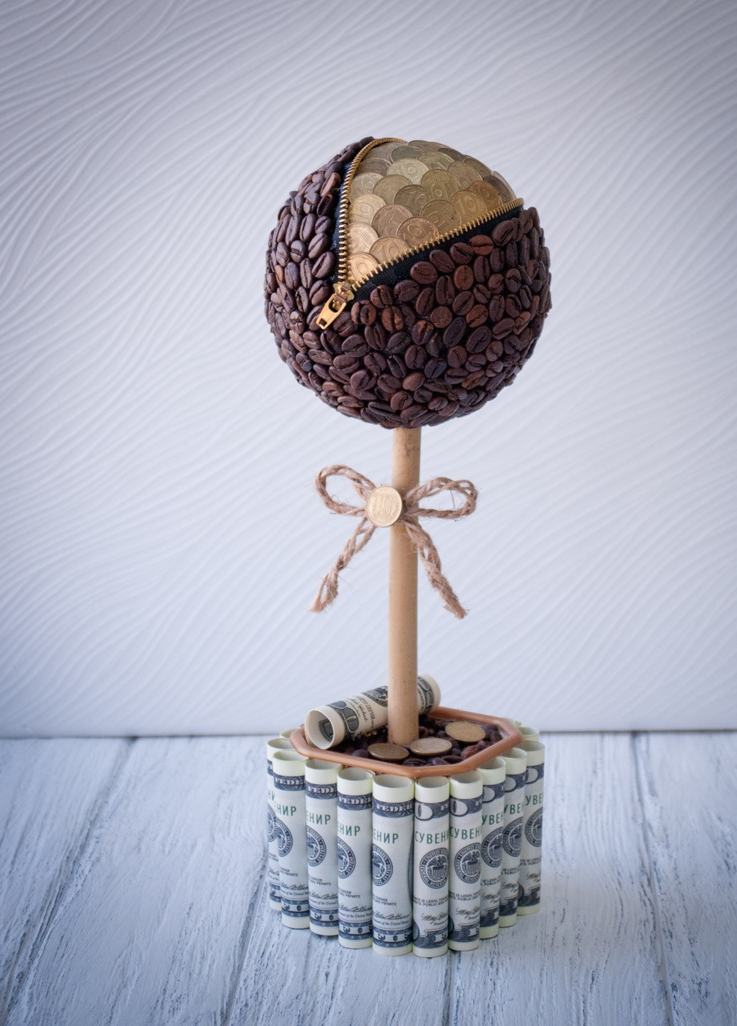 Сувенір статуетка Топіарій (дерево щастя) з кави і монет ручна робота хендмейд подарунок SuvenirPodarokZP (253740460)