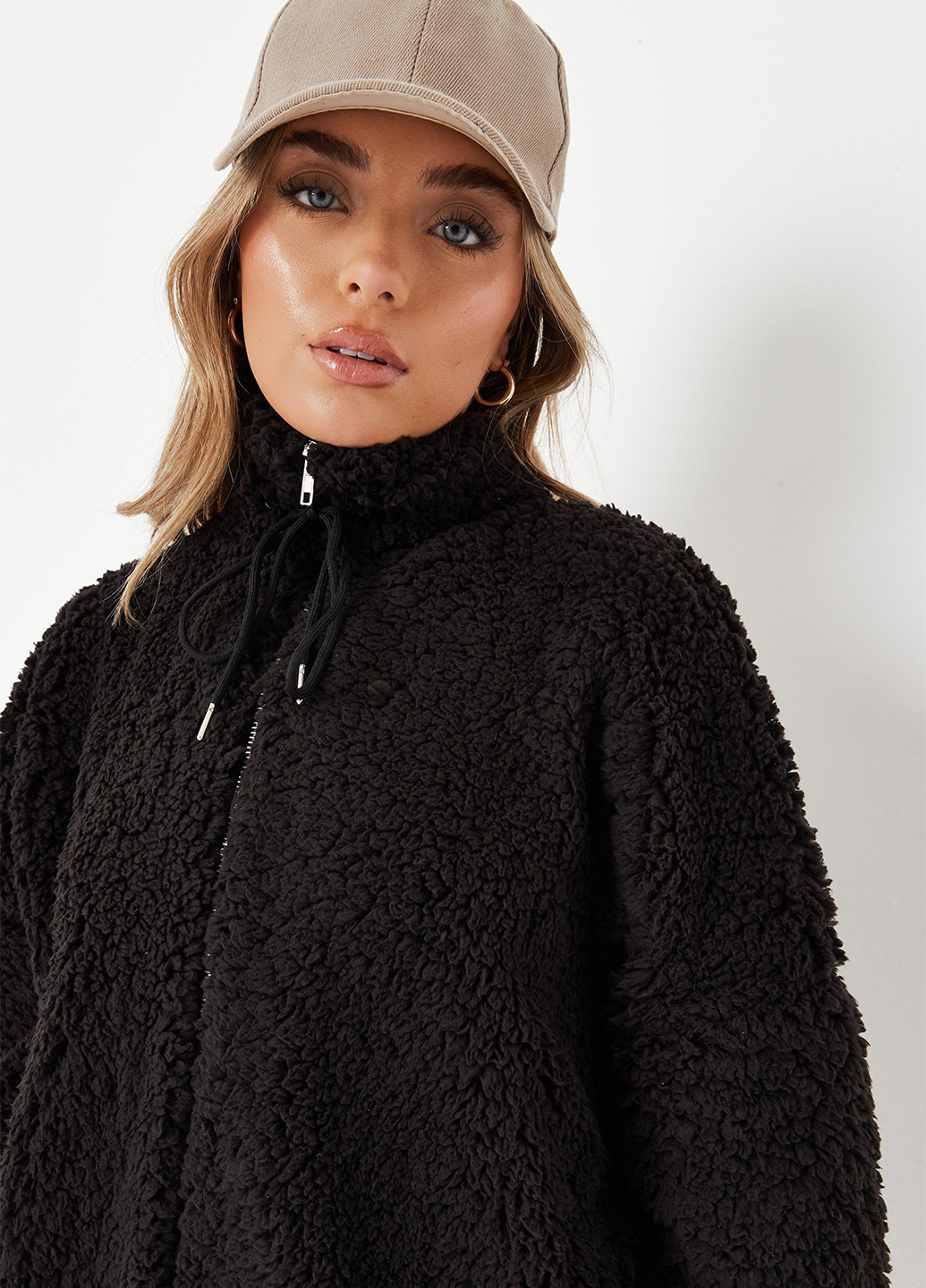 Черная демисезонная куртка Missguided