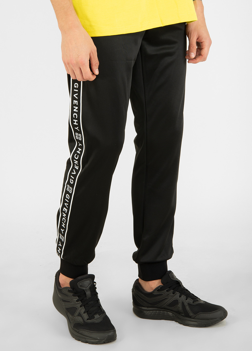 Черные спортивные демисезонные брюки Givenchy