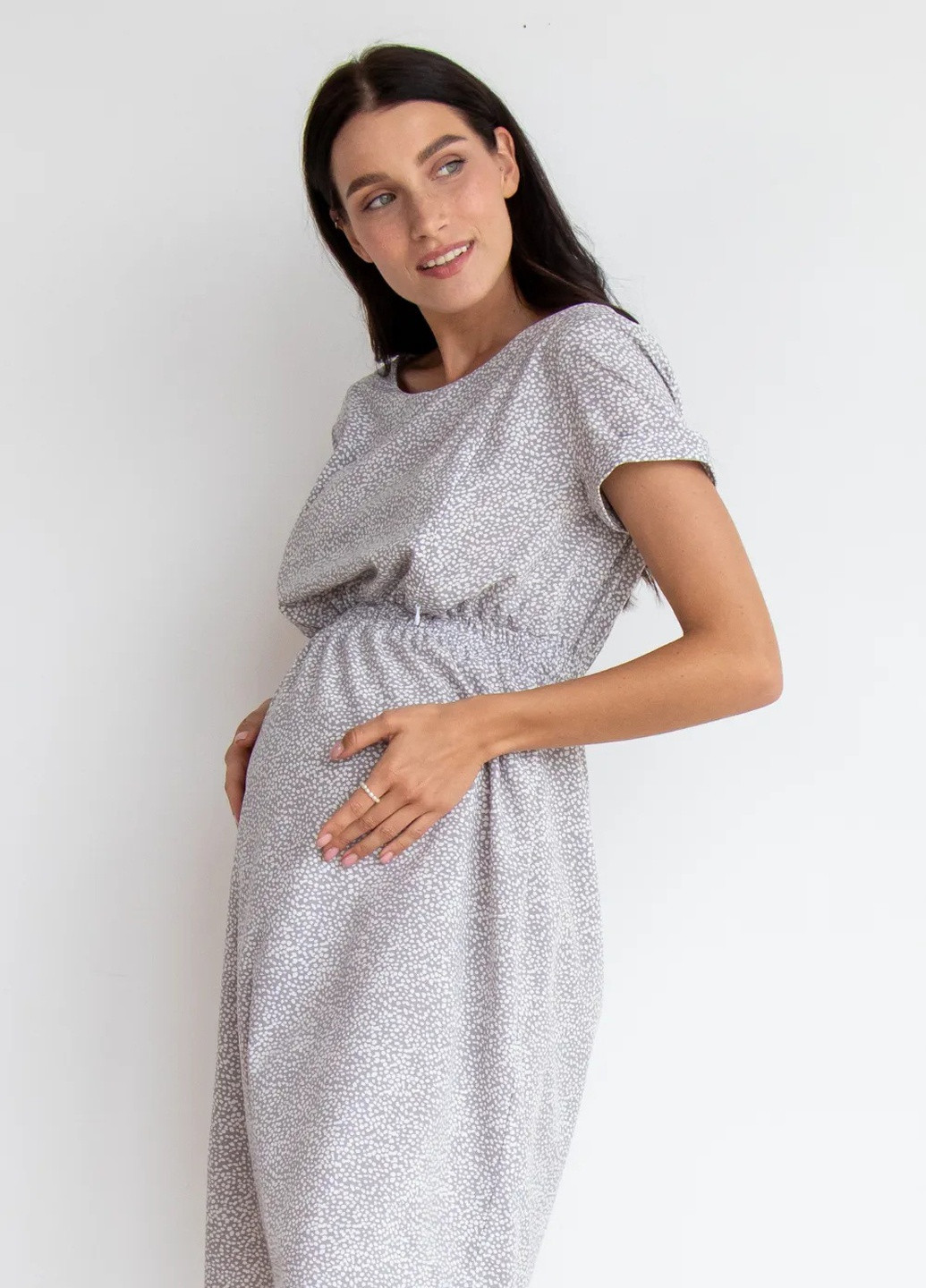 Бежевое невесомое нежное платье для беременных и кормящих с приятной ткани с секретом для кормления бежевое To Be