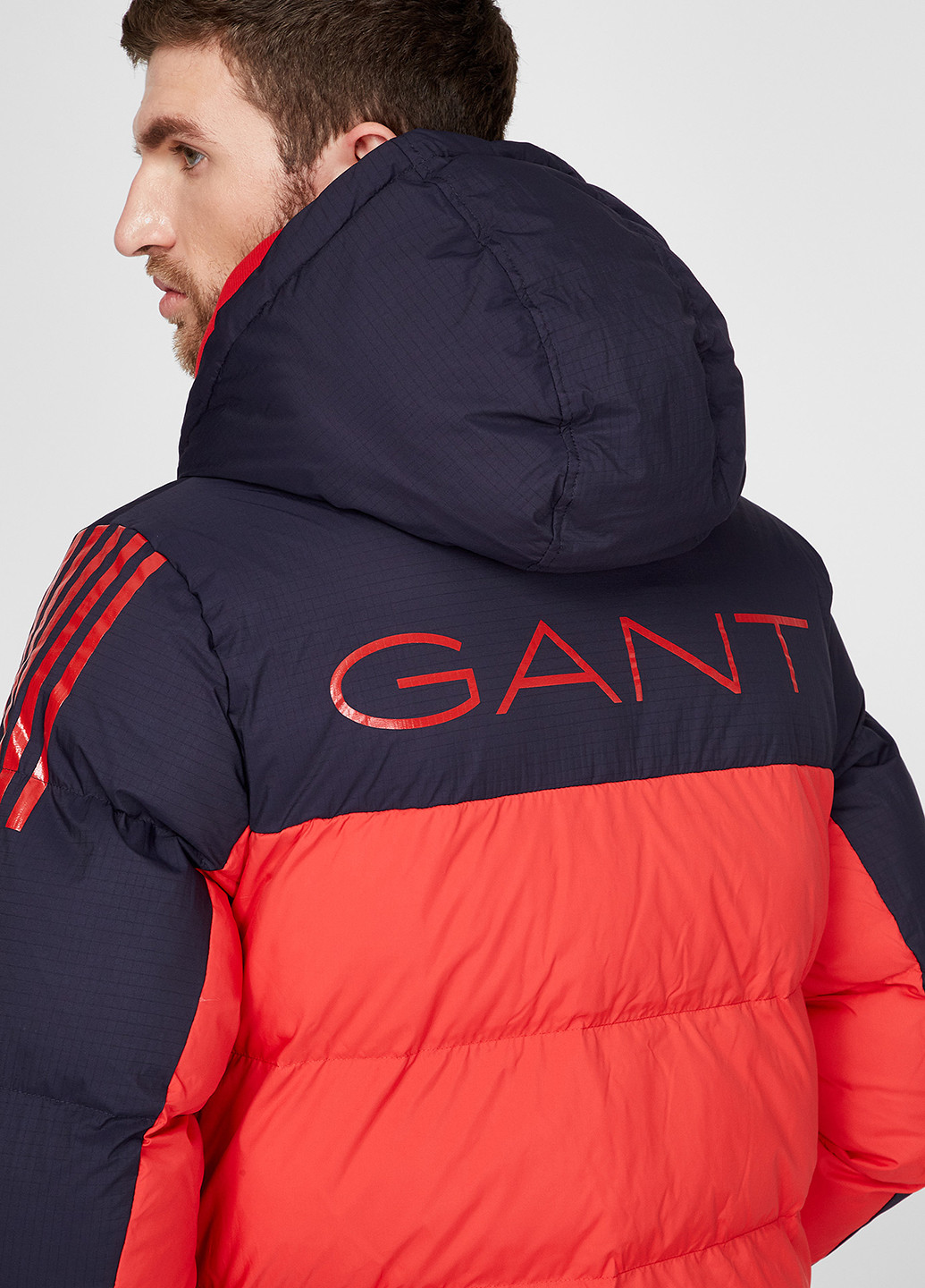 Красная зимняя куртка Gant