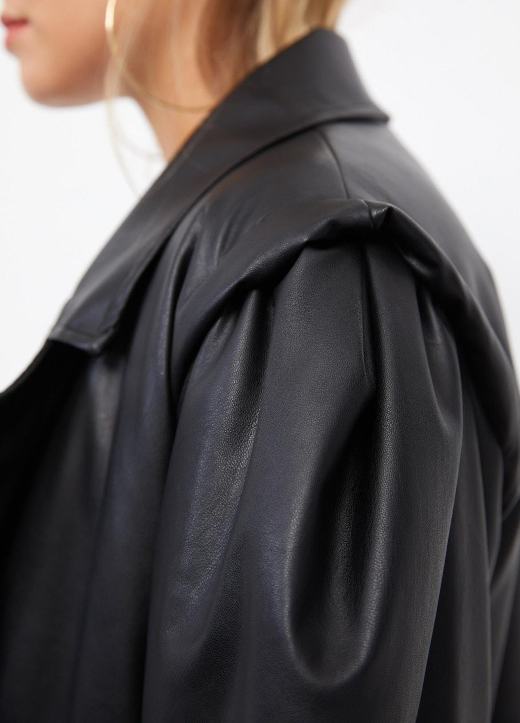 Чорне Чорне шкіряне пальто з поясом Setre