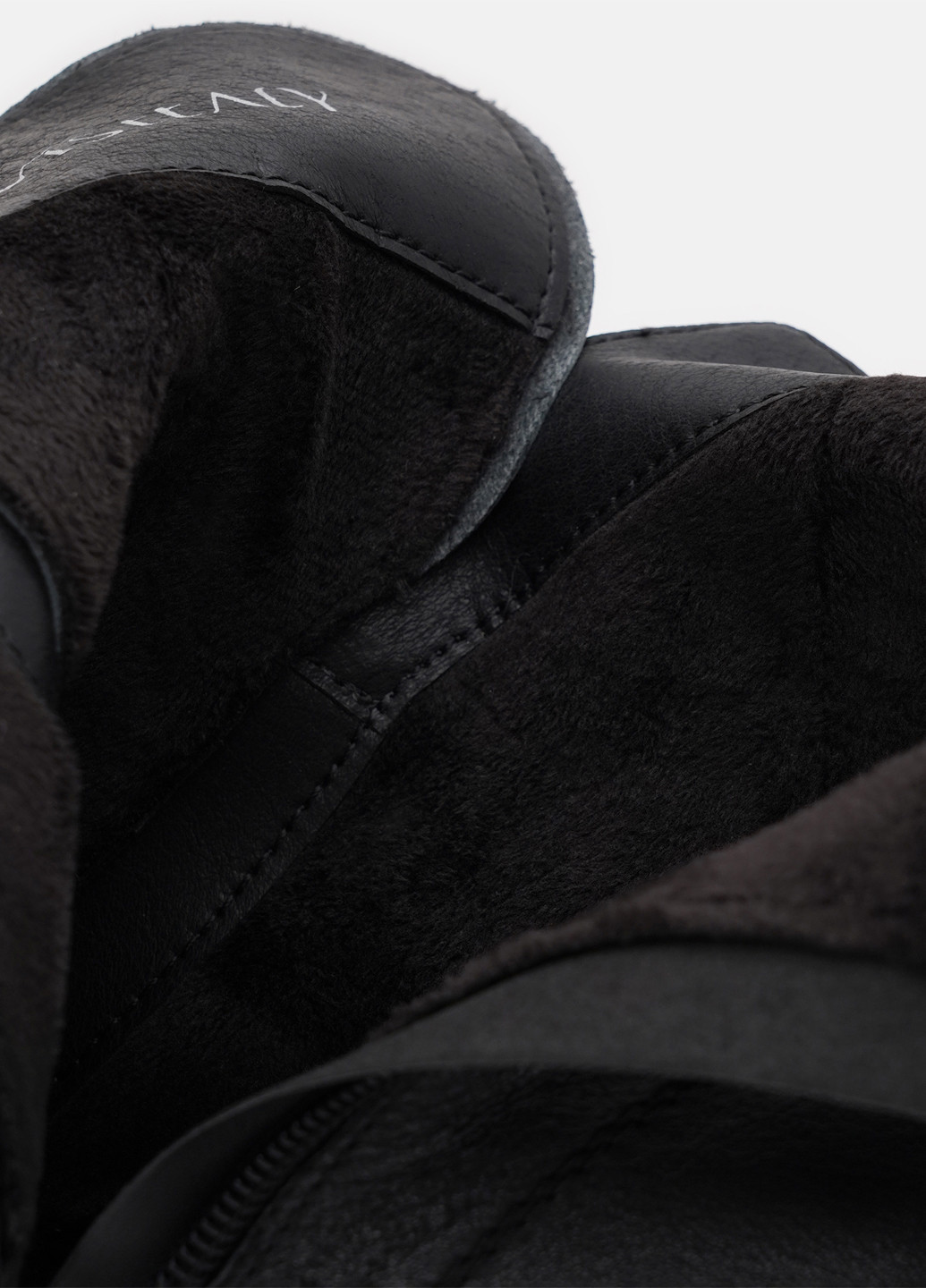 Осенние ботинки Visttaly со стразами